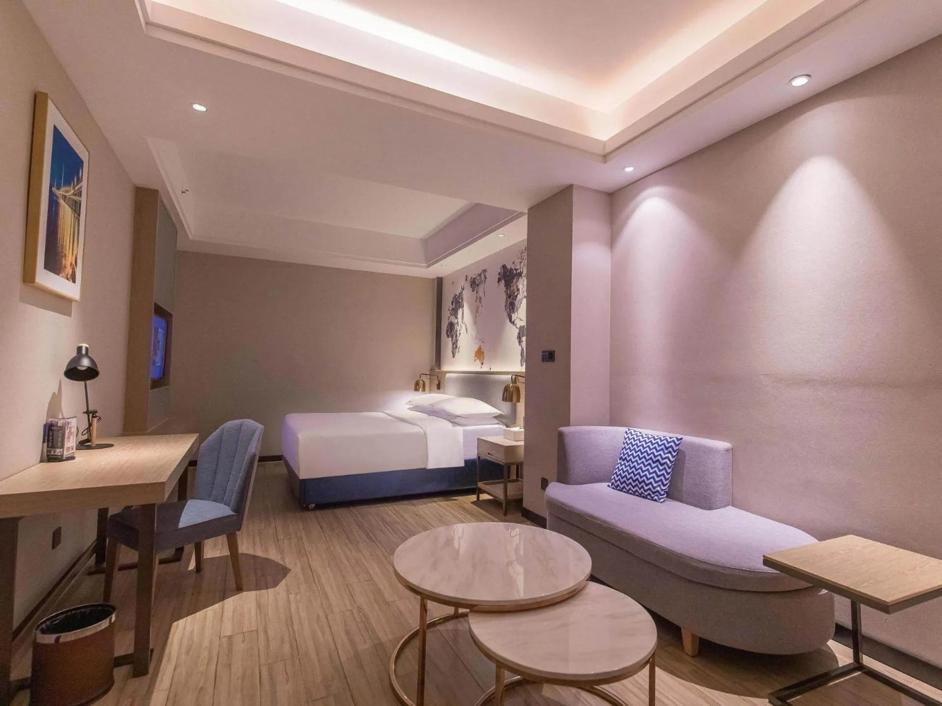 Bed in Kyriad Marvelous Hotel Shenzhen Linheng Plaza Liuyue Subway Station