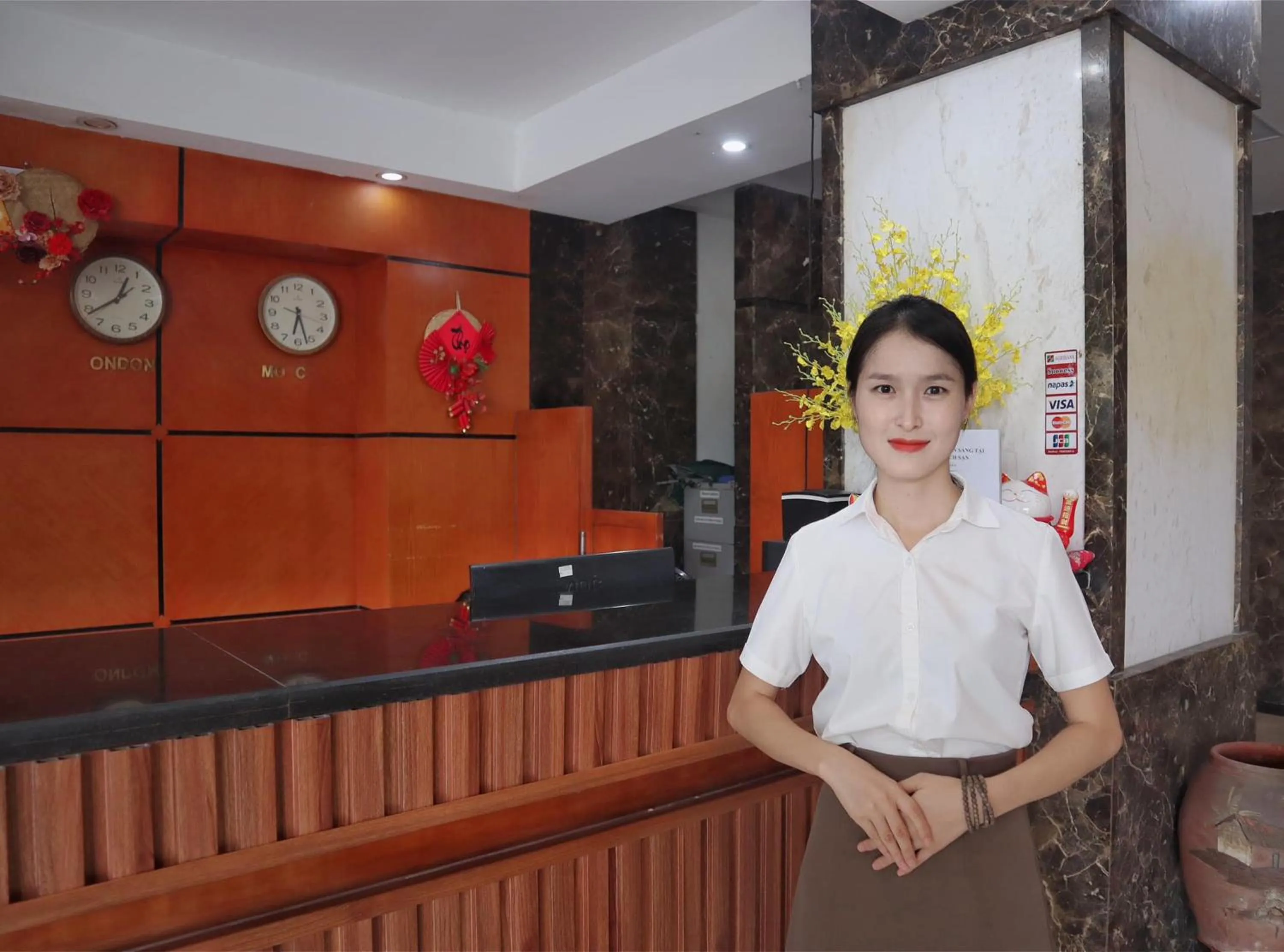 Lobby or reception in Hòa Nam Hotel