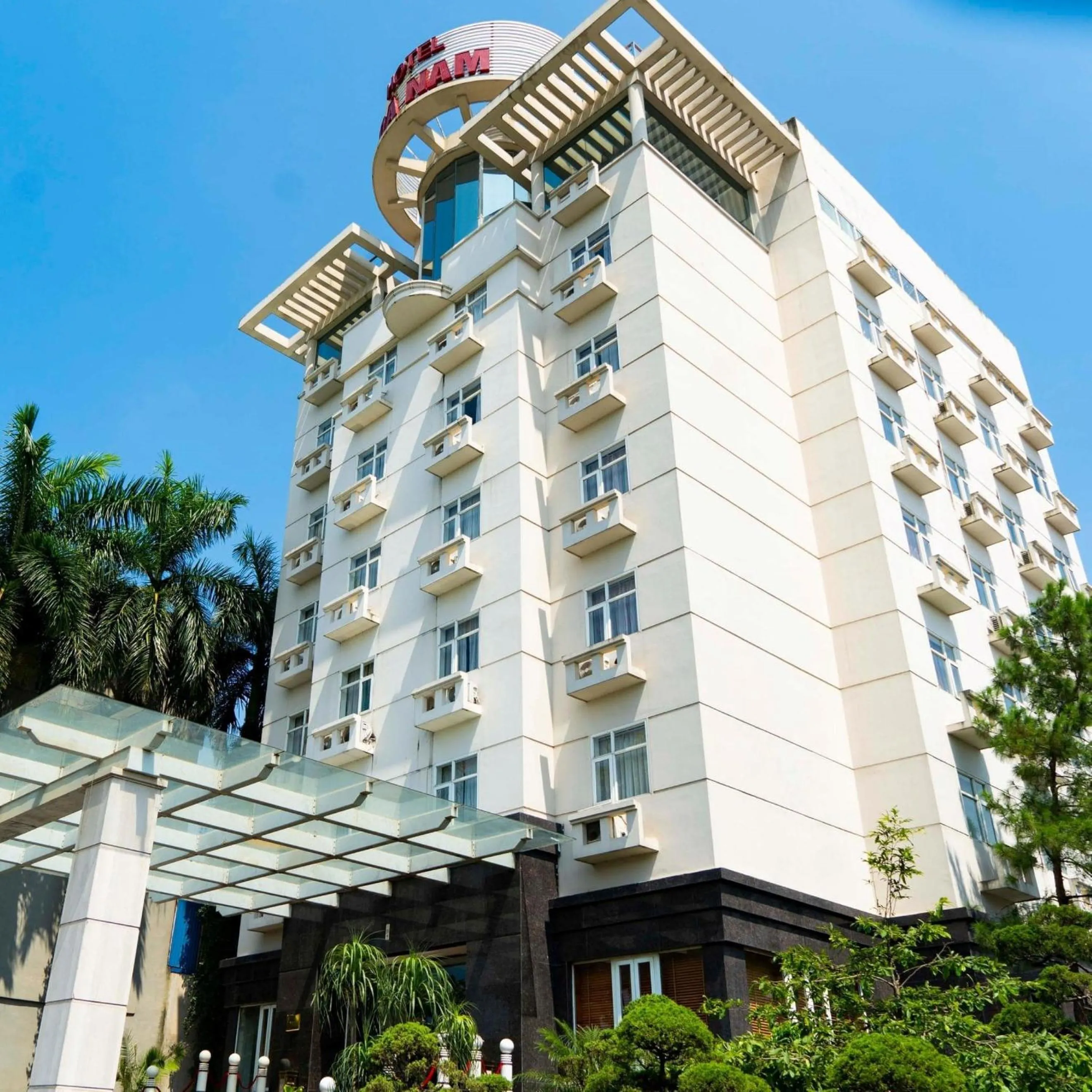 Property building in Hòa Nam Hotel