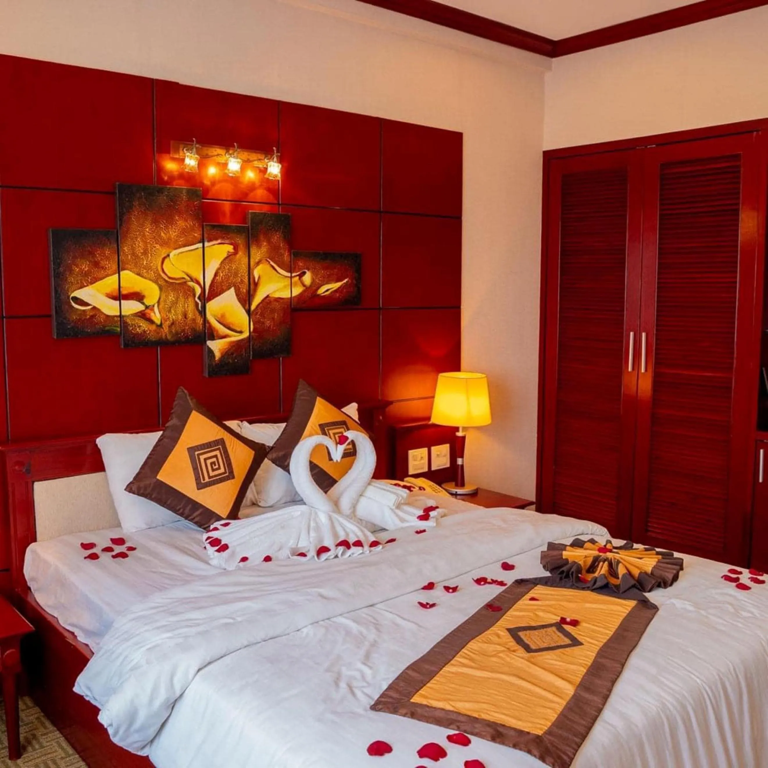 Bedroom, Bed in Hòa Nam Hotel