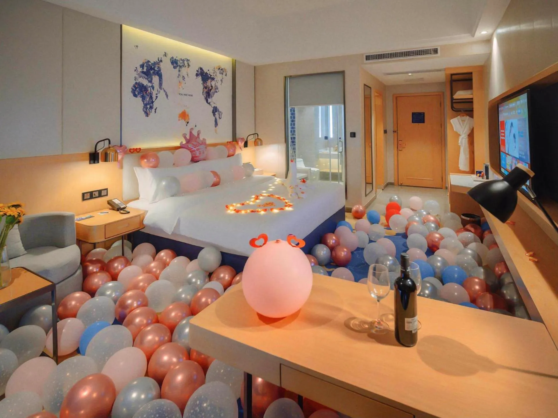 Bed in Kyriad Marvelous Hotel Zhongshan South District Conference Centre