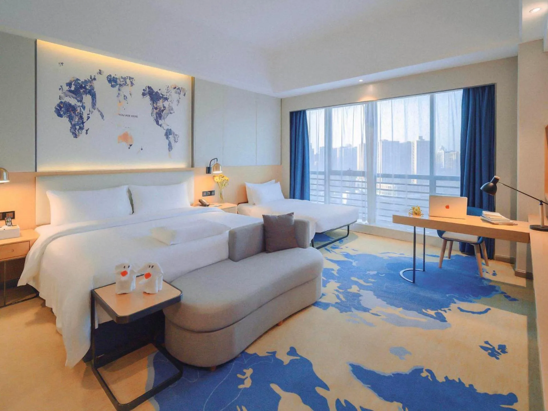 Bed in Kyriad Marvelous Hotel Zhongshan South District Conference Centre