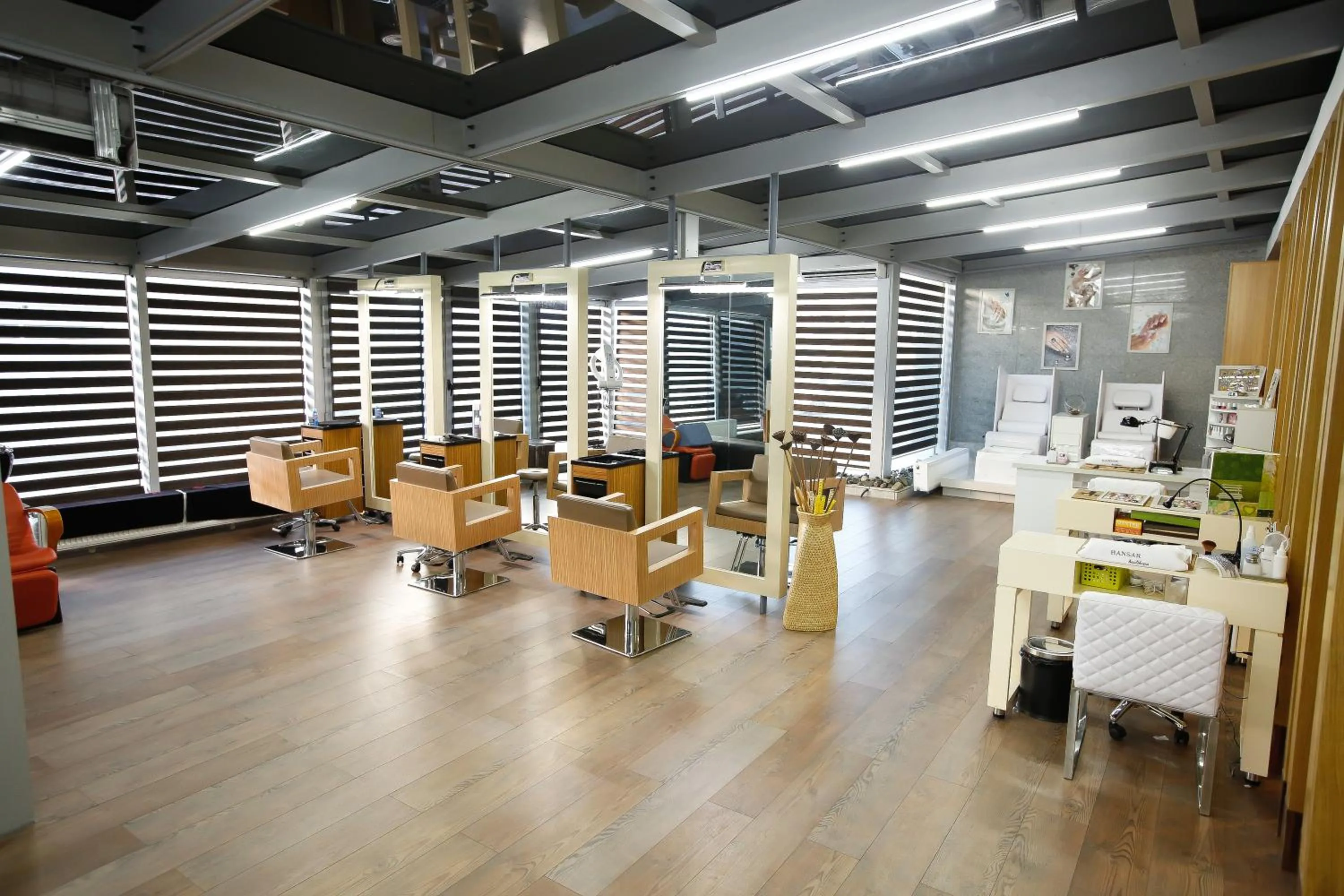 Massage in The Corporate Hotel and Convention Centre