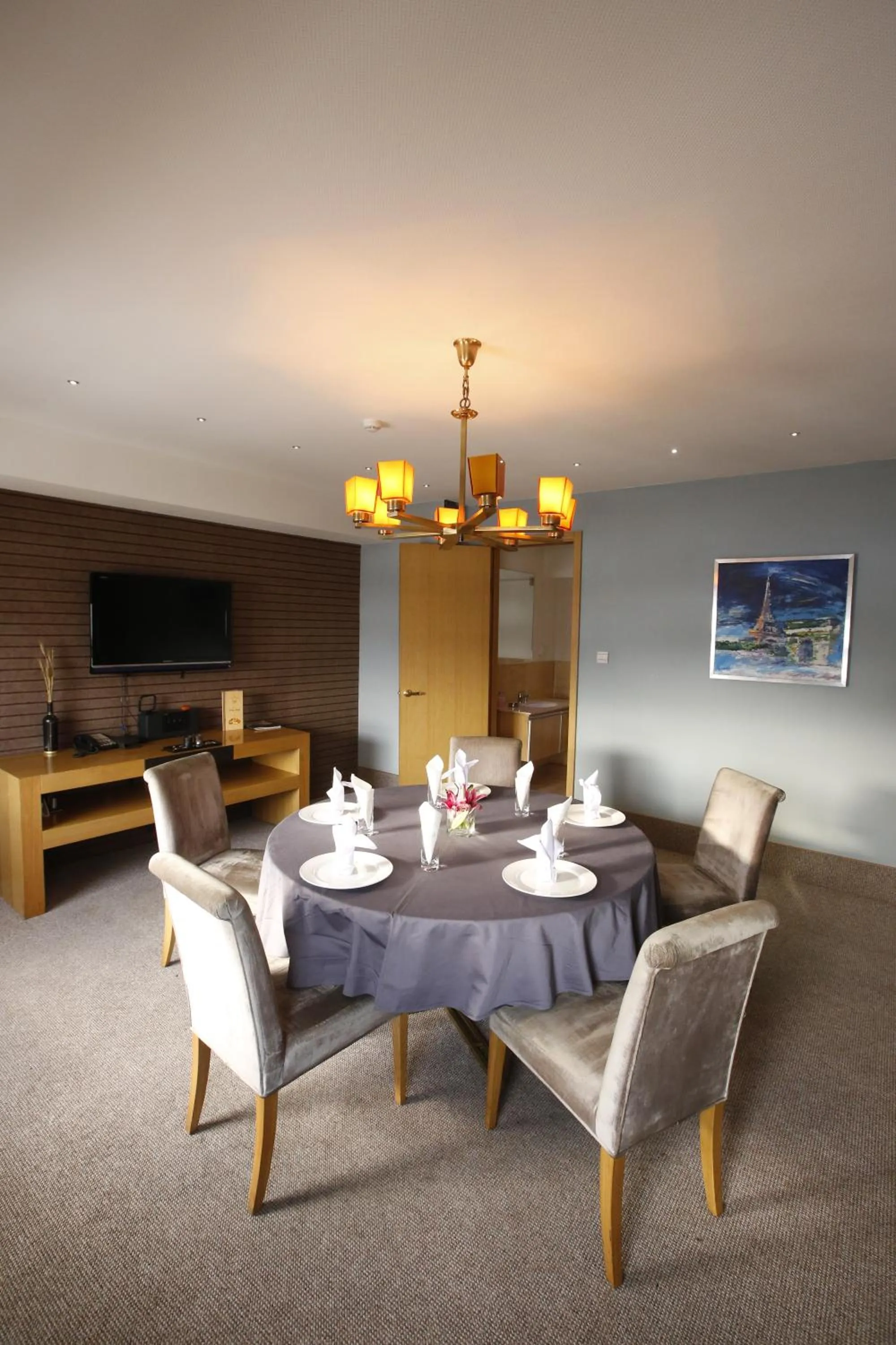 Restaurant/places to eat in The Corporate Hotel and Convention Centre