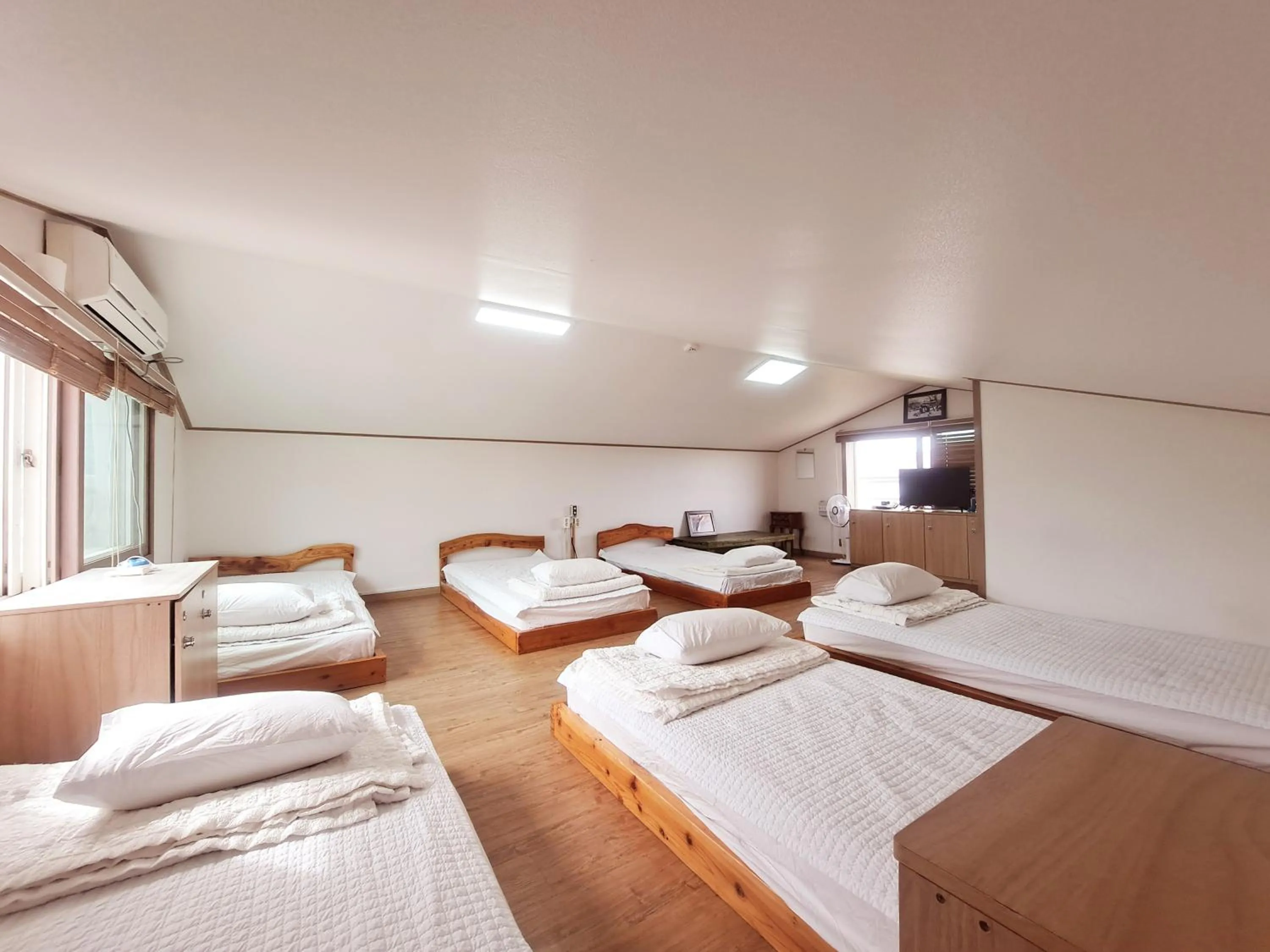 Bed in Jeju Gillime Pension