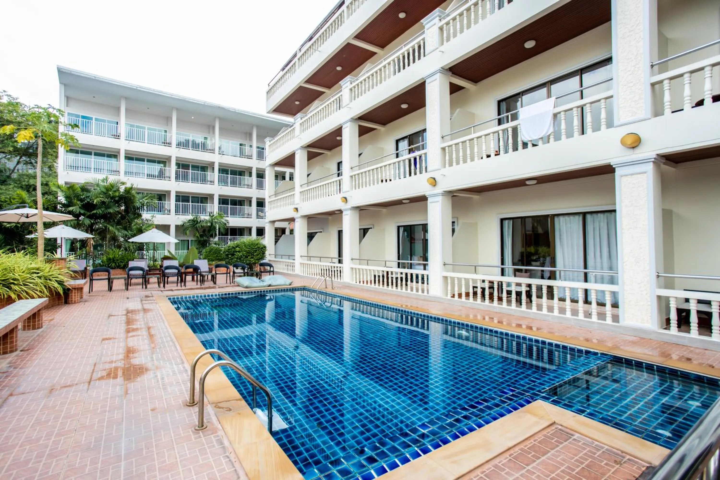 Swimming pool in Tri's Miracle Kata Beach Side