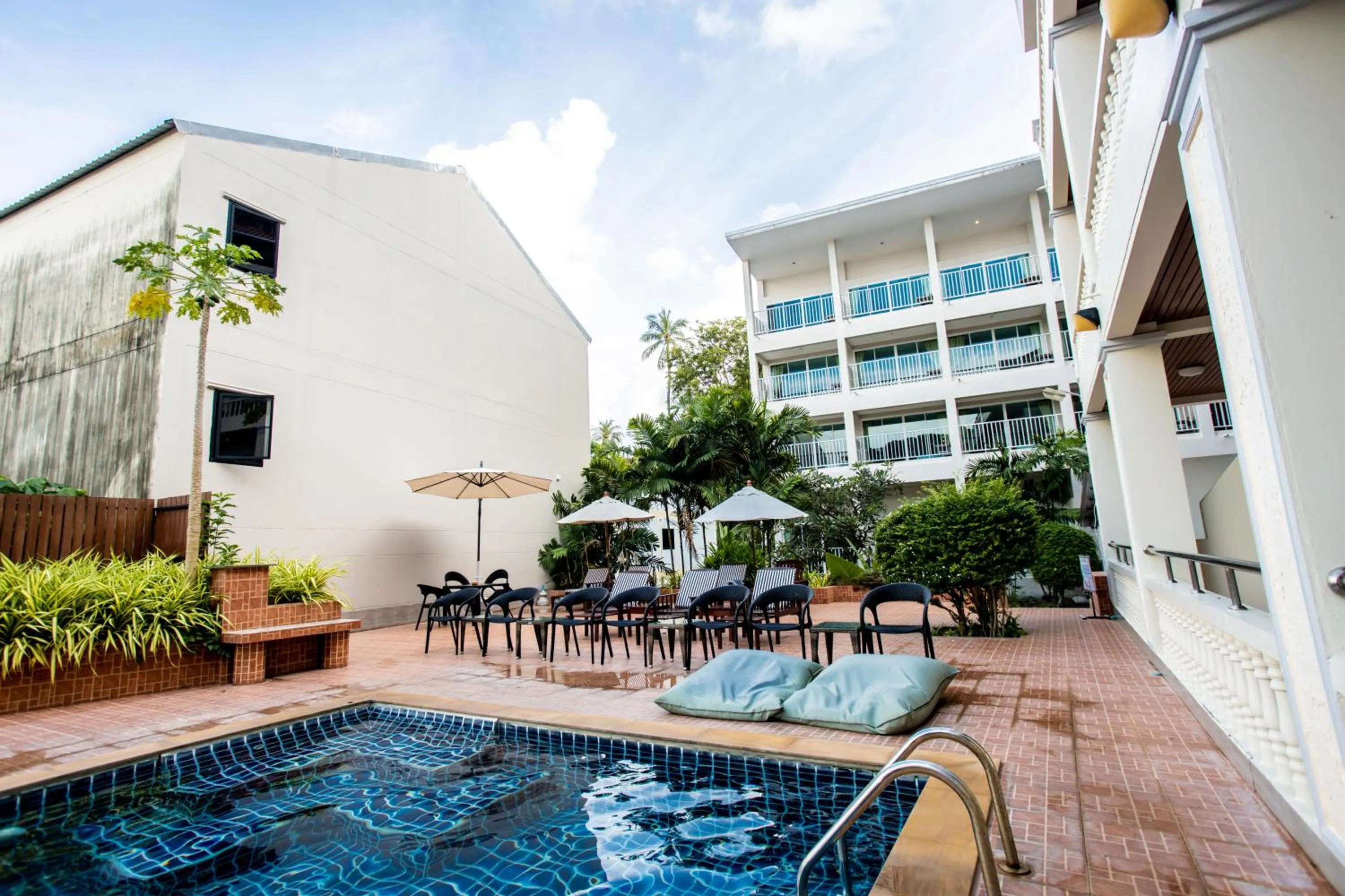 Swimming pool in Tri's Miracle Kata Beach Side
