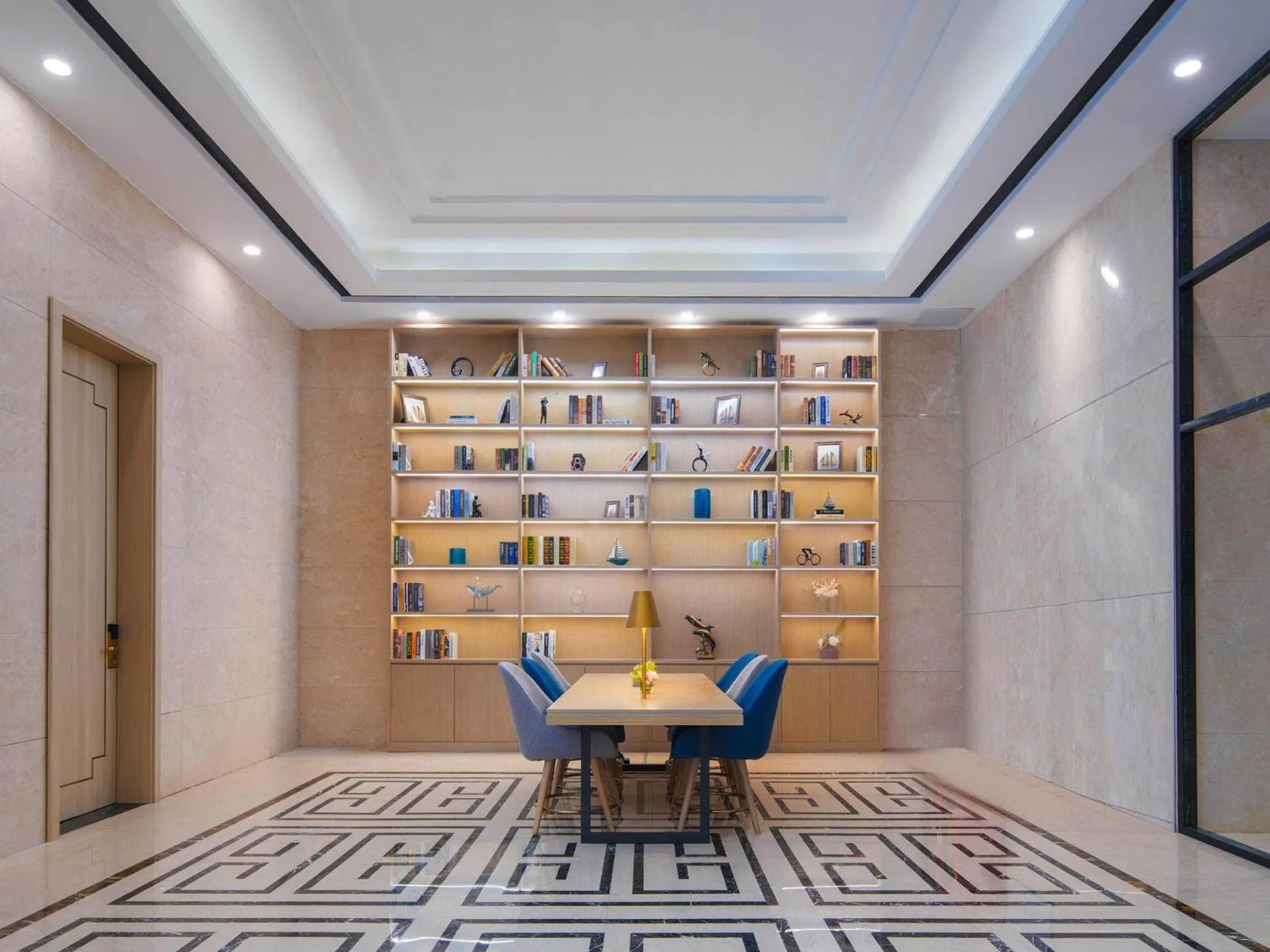 Kyriad Hotel Baoying Jinyuan Square High-speed Railway Station