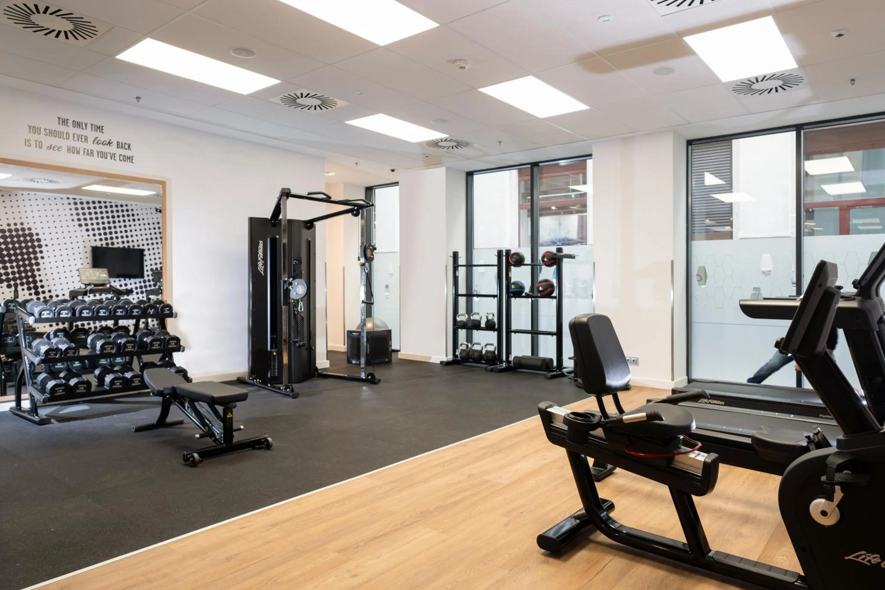Fitness centre/facilities in Hampton By Hilton Budapest City Centre