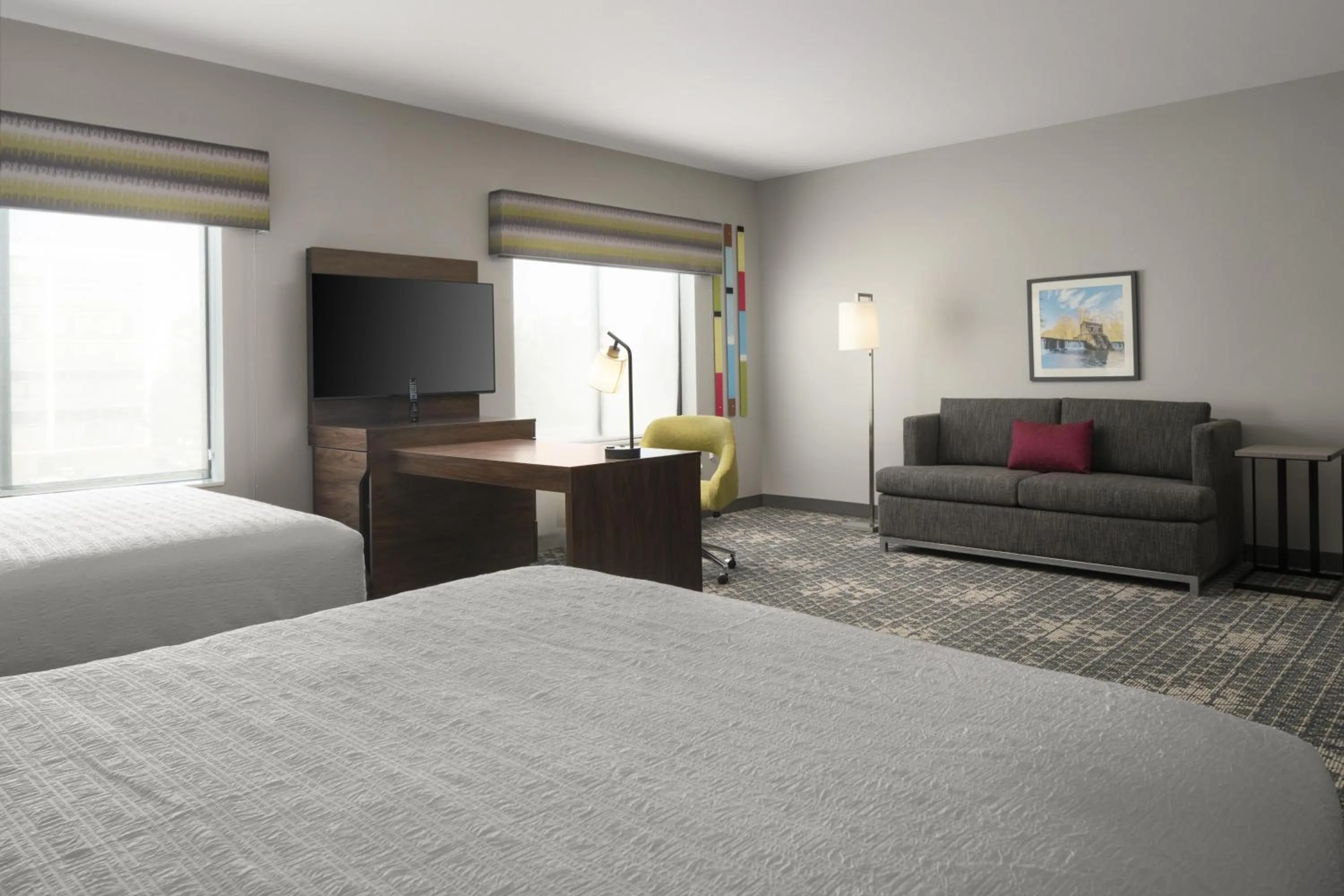 Living room, Bed in Hampton Inn & Suites Somerset