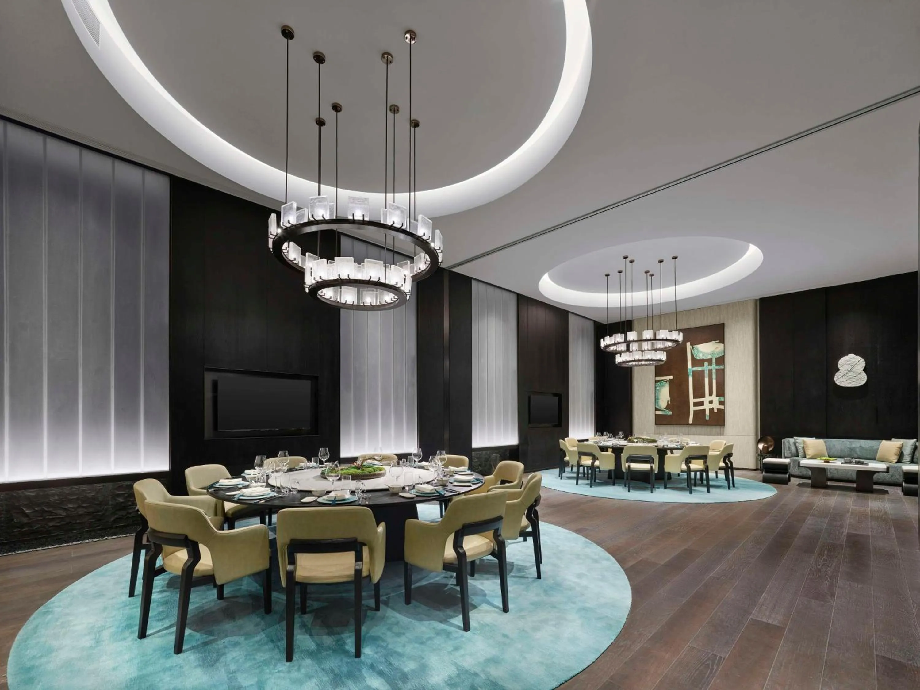 Restaurant/places to eat in Hilton Nanjing Niushoushan