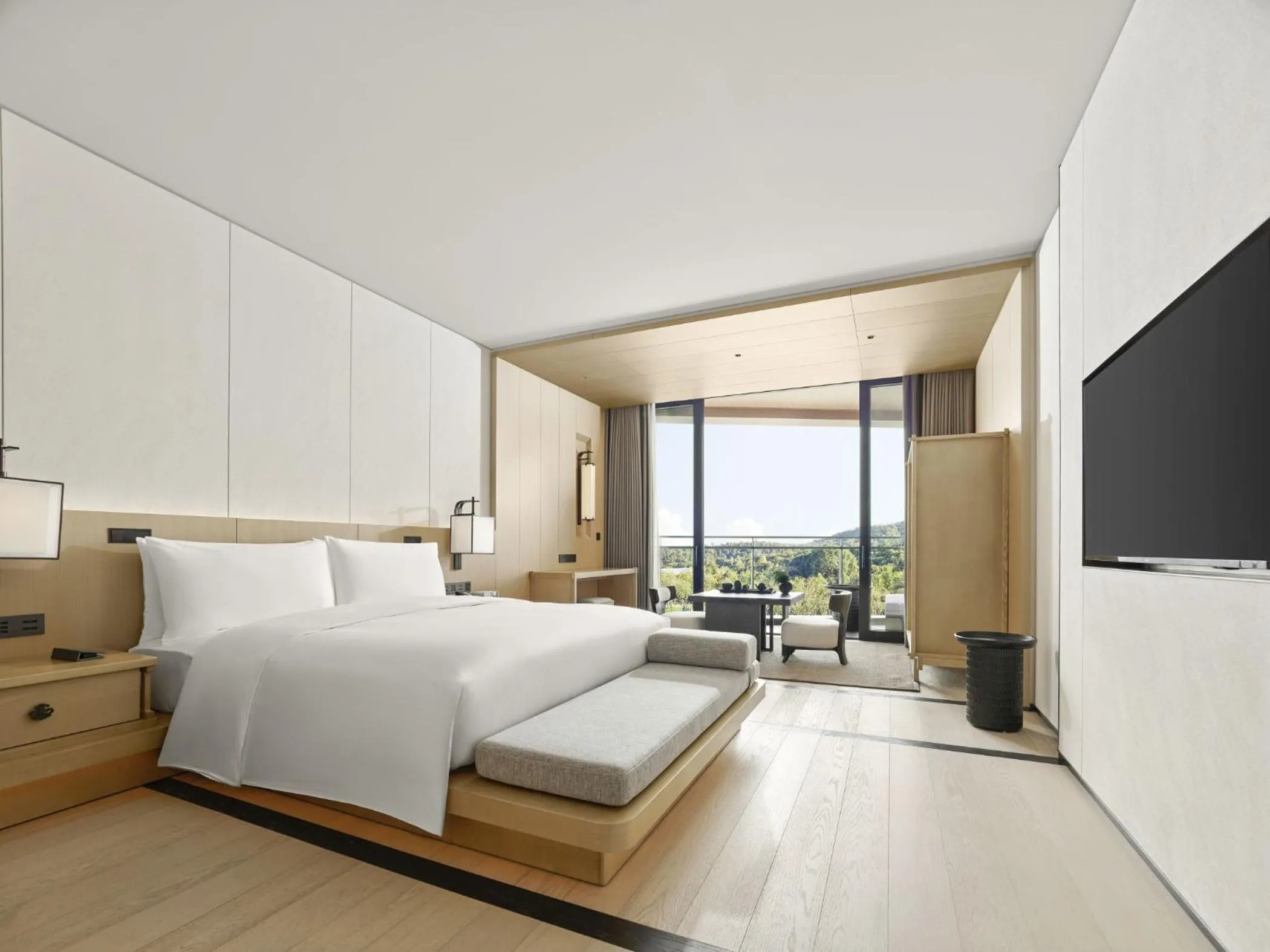 Bedroom, Bed in Hilton Nanjing Niushoushan