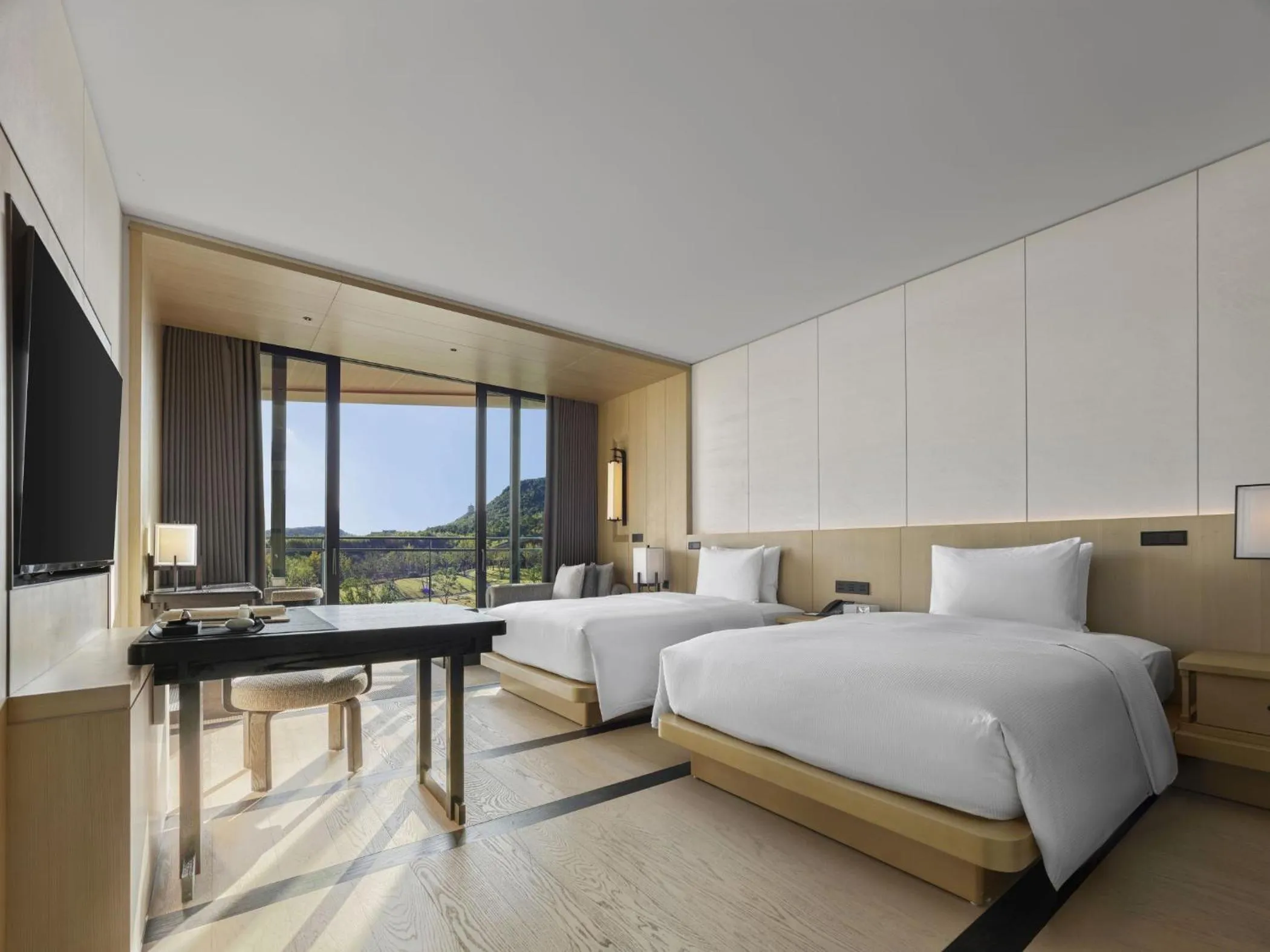 Bedroom, Bed in Hilton Nanjing Niushoushan