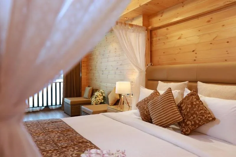 Bed in Maliekal Heritance Cherai Beach Cochin