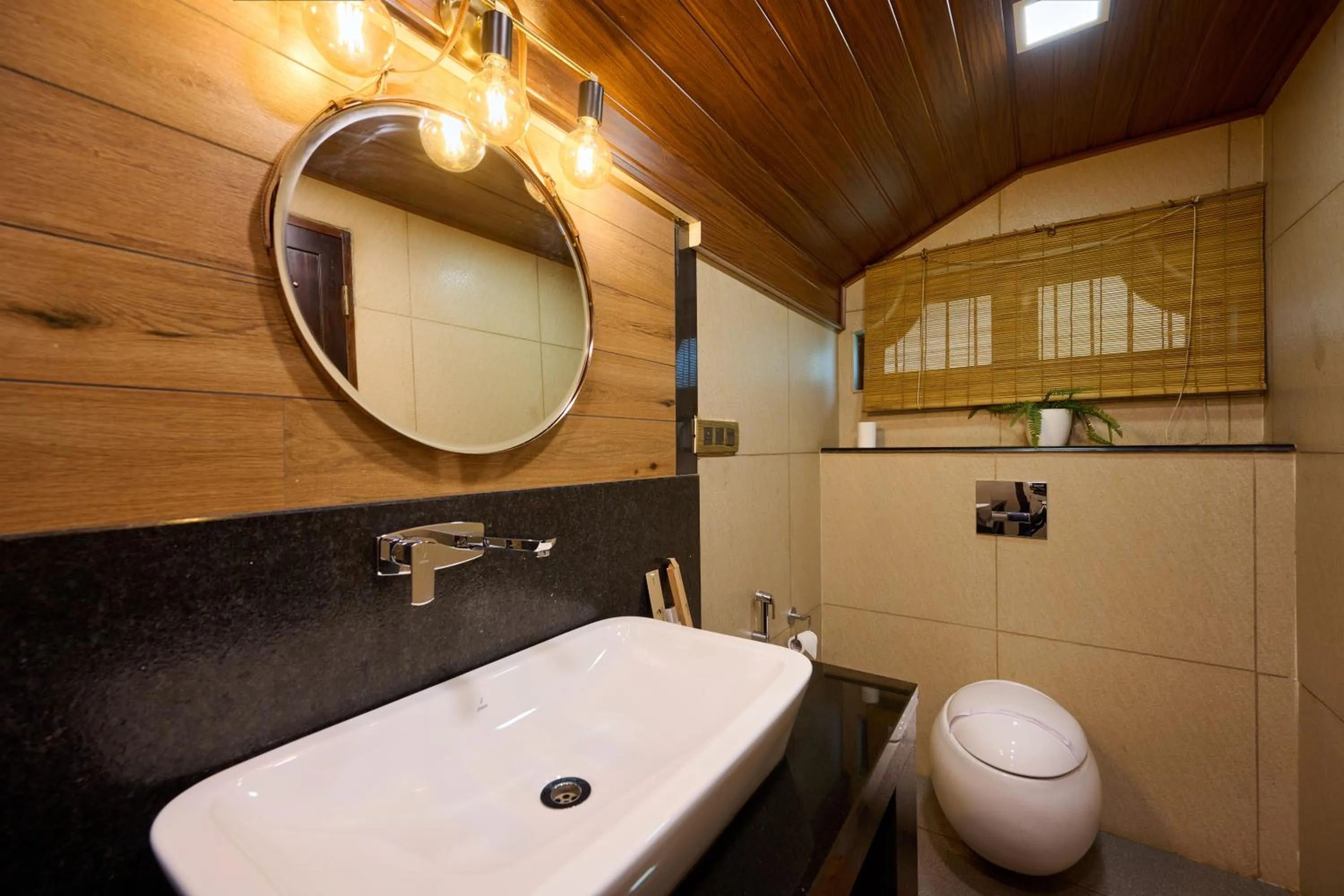 Maliekal Heritance Cherai Beach Cochin