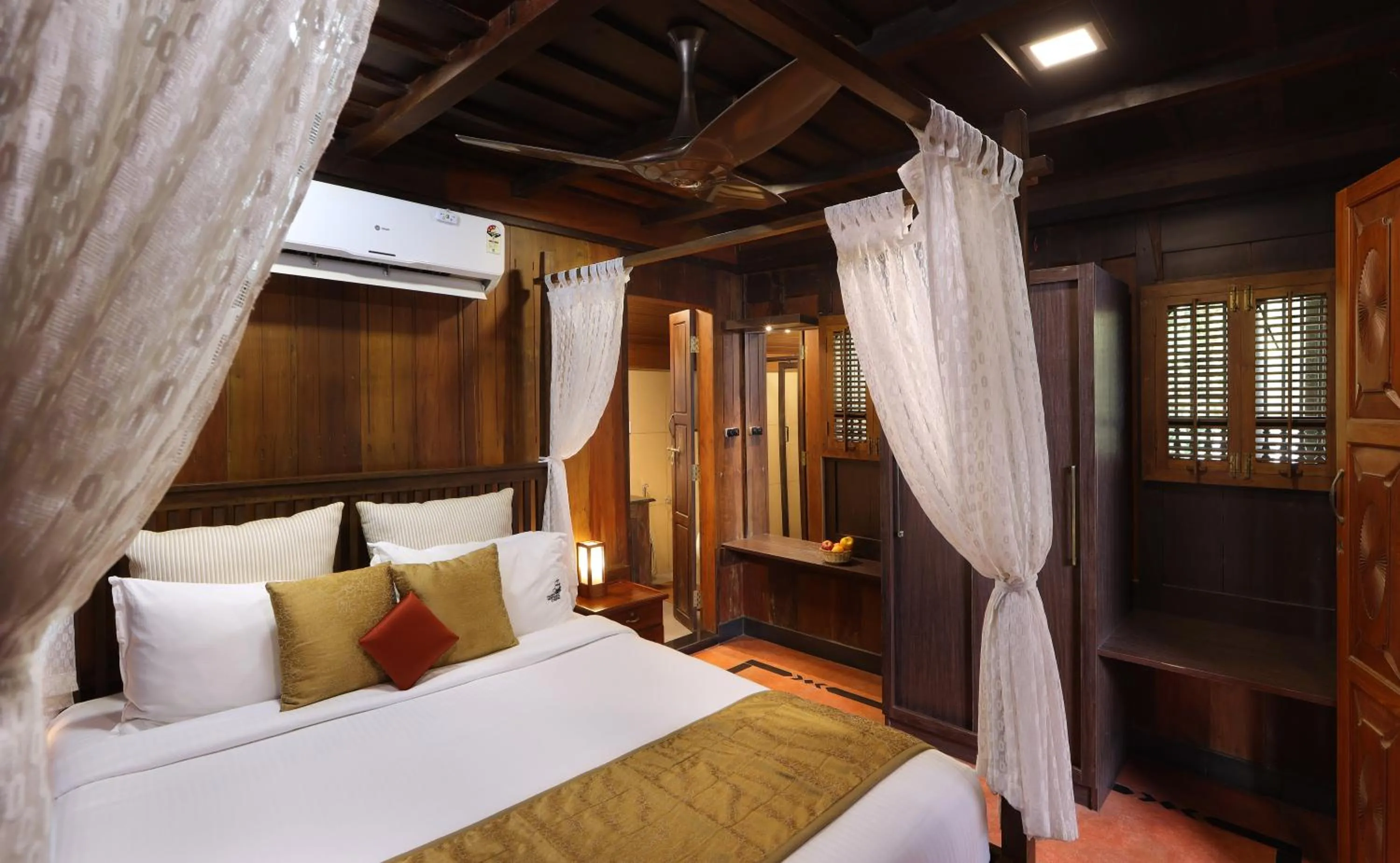 Bedroom, Bed in Maliekal Heritance Cherai Beach Cochin