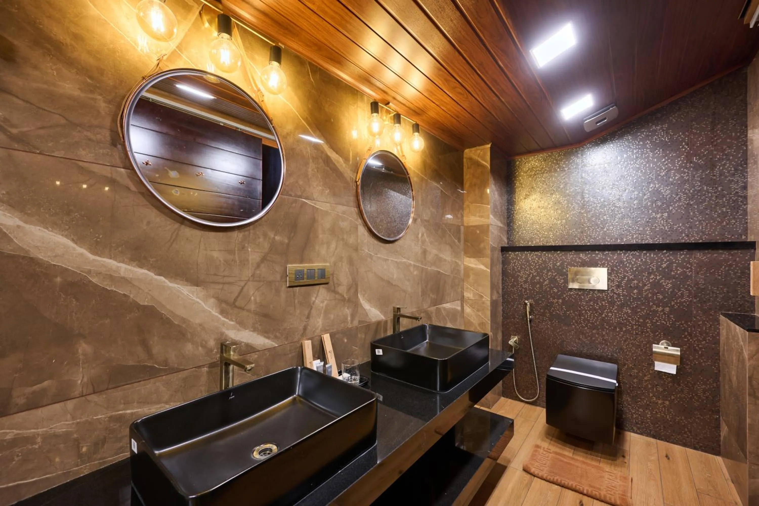 Maliekal Heritance Cherai Beach Cochin