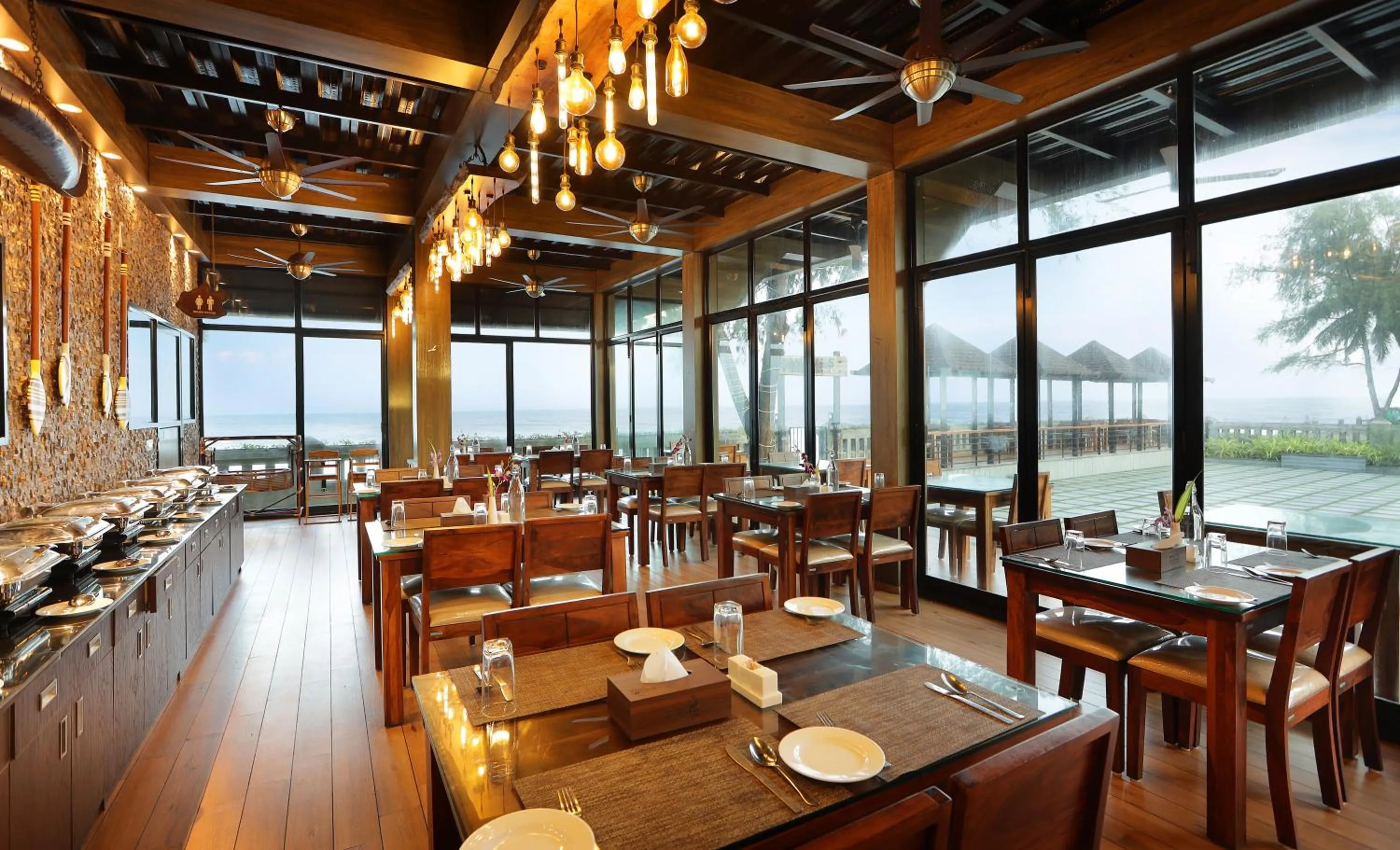 Restaurant/places to eat in Maliekal Heritance Cherai Beach Cochin