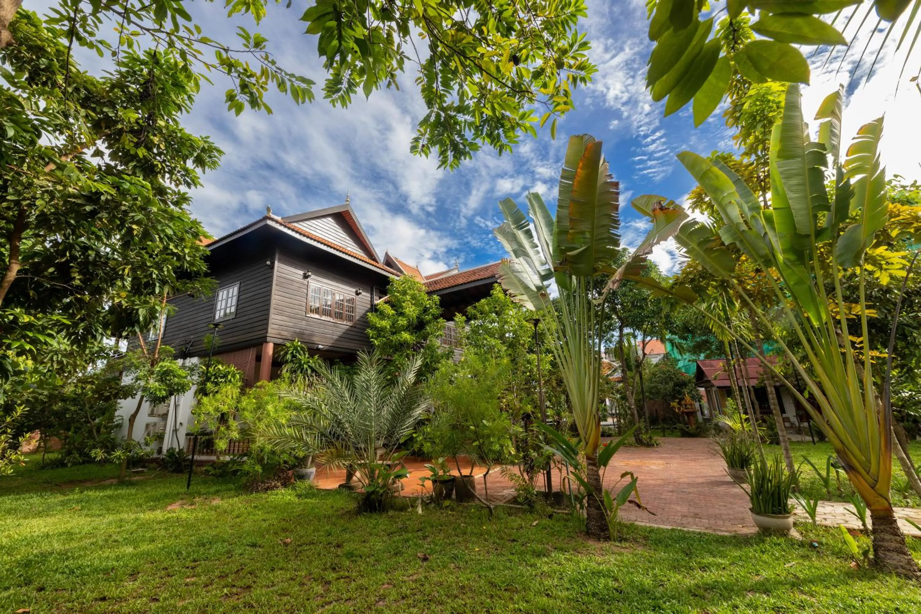 Property building in Atoh's Maison