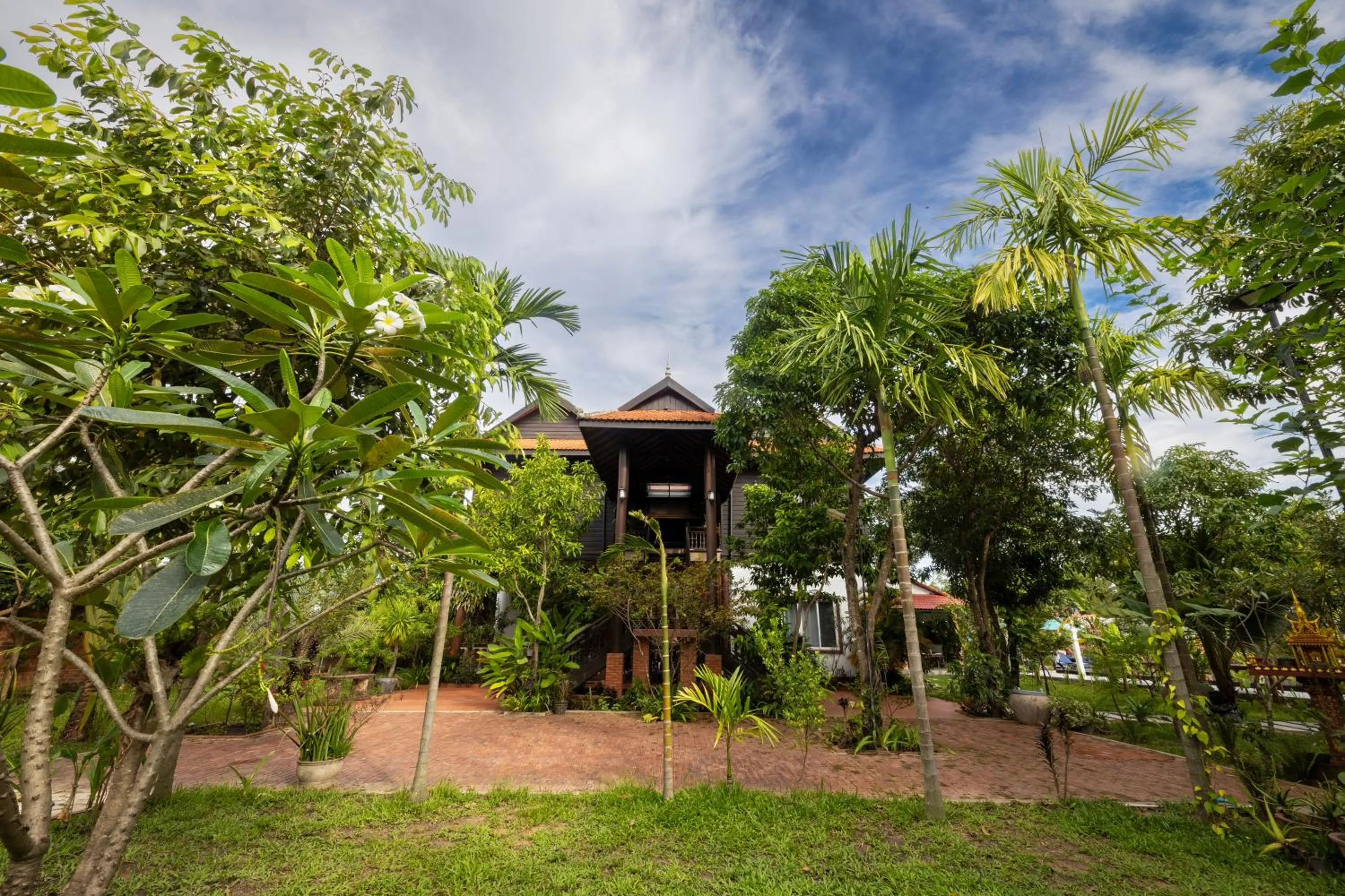 Property building in Atoh's Maison