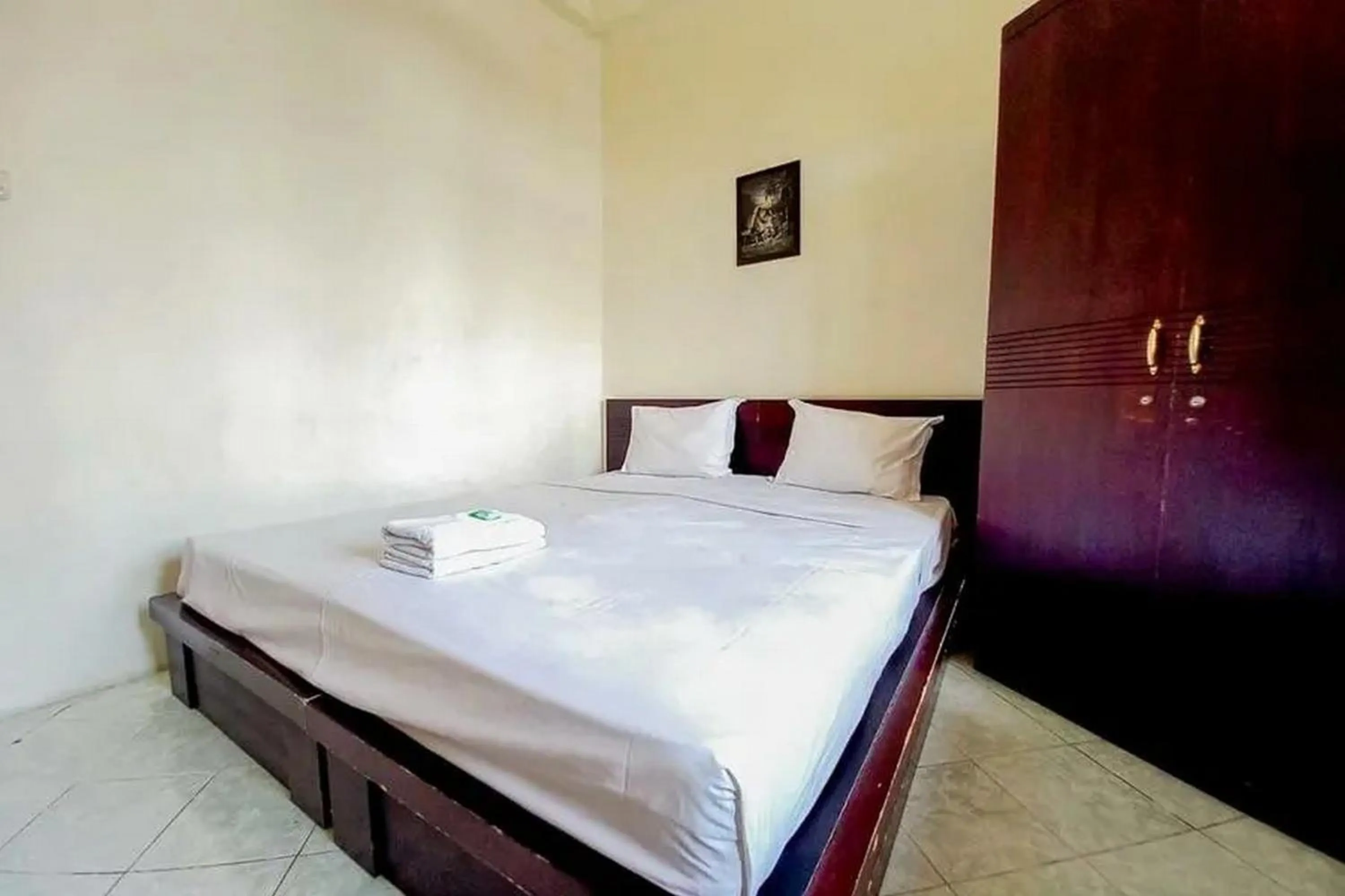 Bedroom in Graha Ara Homestay Syariah RSUD Dr Soetomo Surabaya Mitra RedDoorz