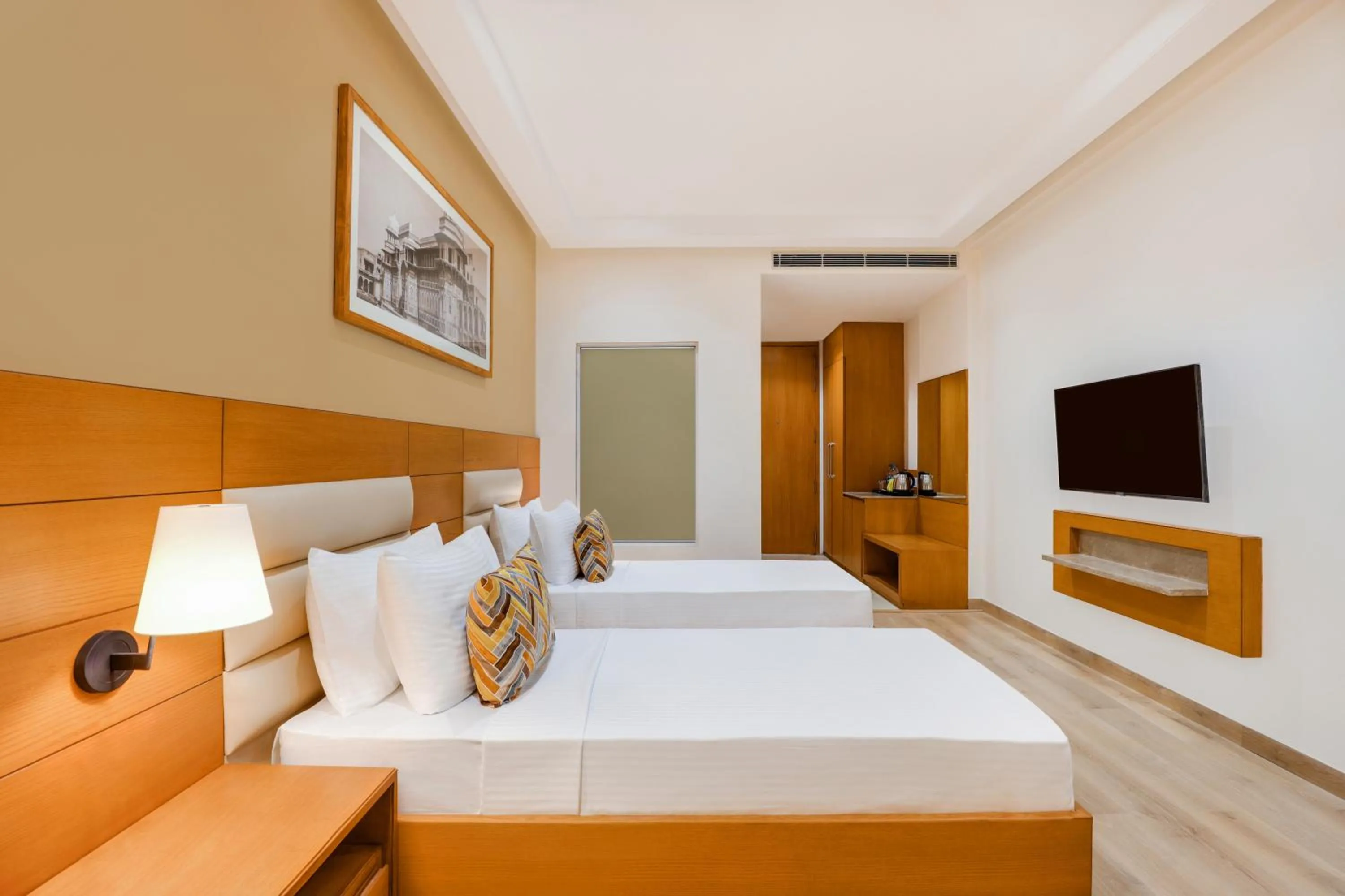 Bed in Lemon Tree Hotel Agra