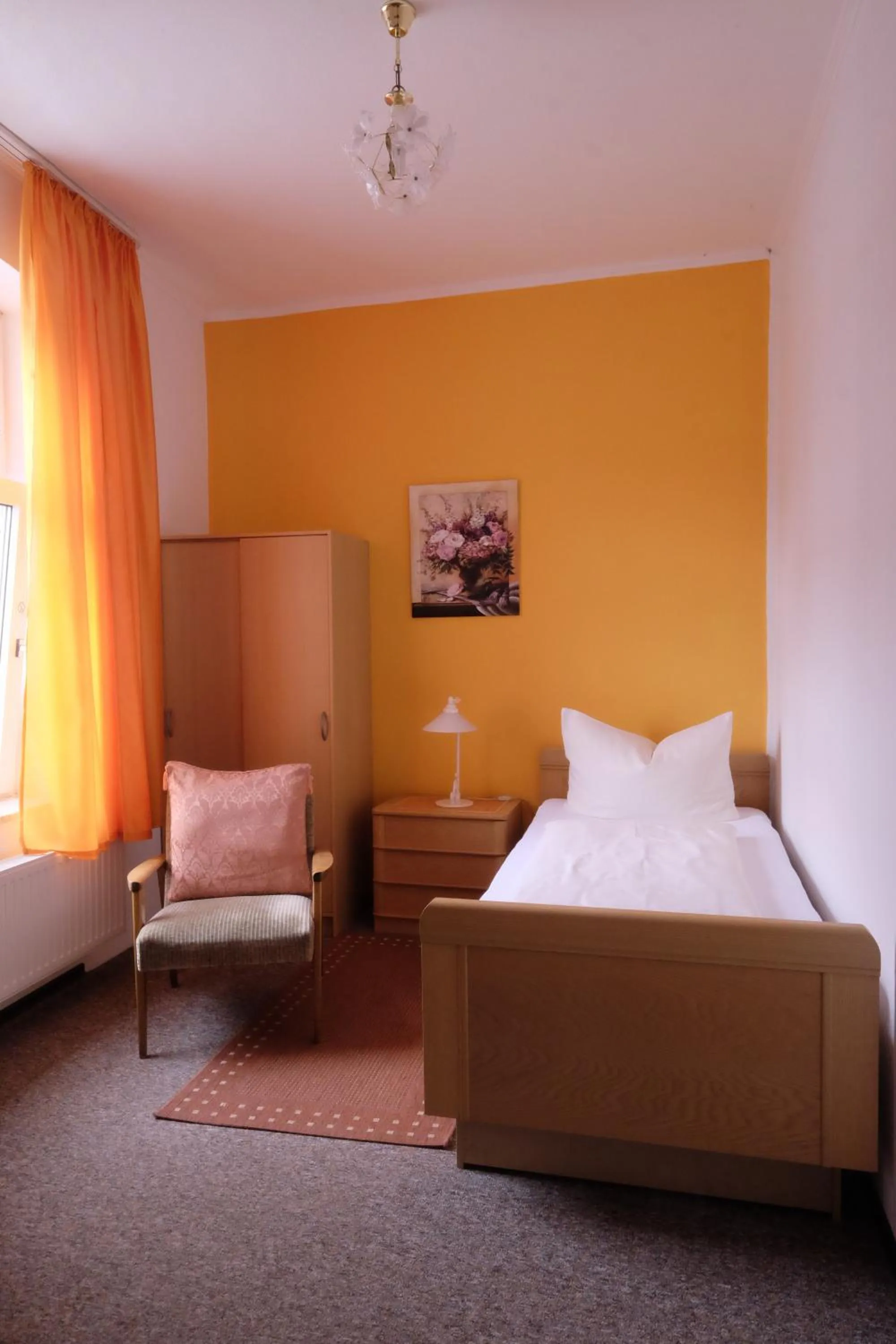 Bed in Hotel Grüner Kranz