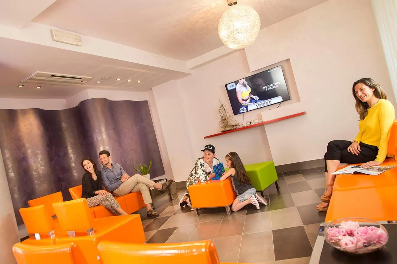 Communal lounge/ TV room in Hotel Marcus