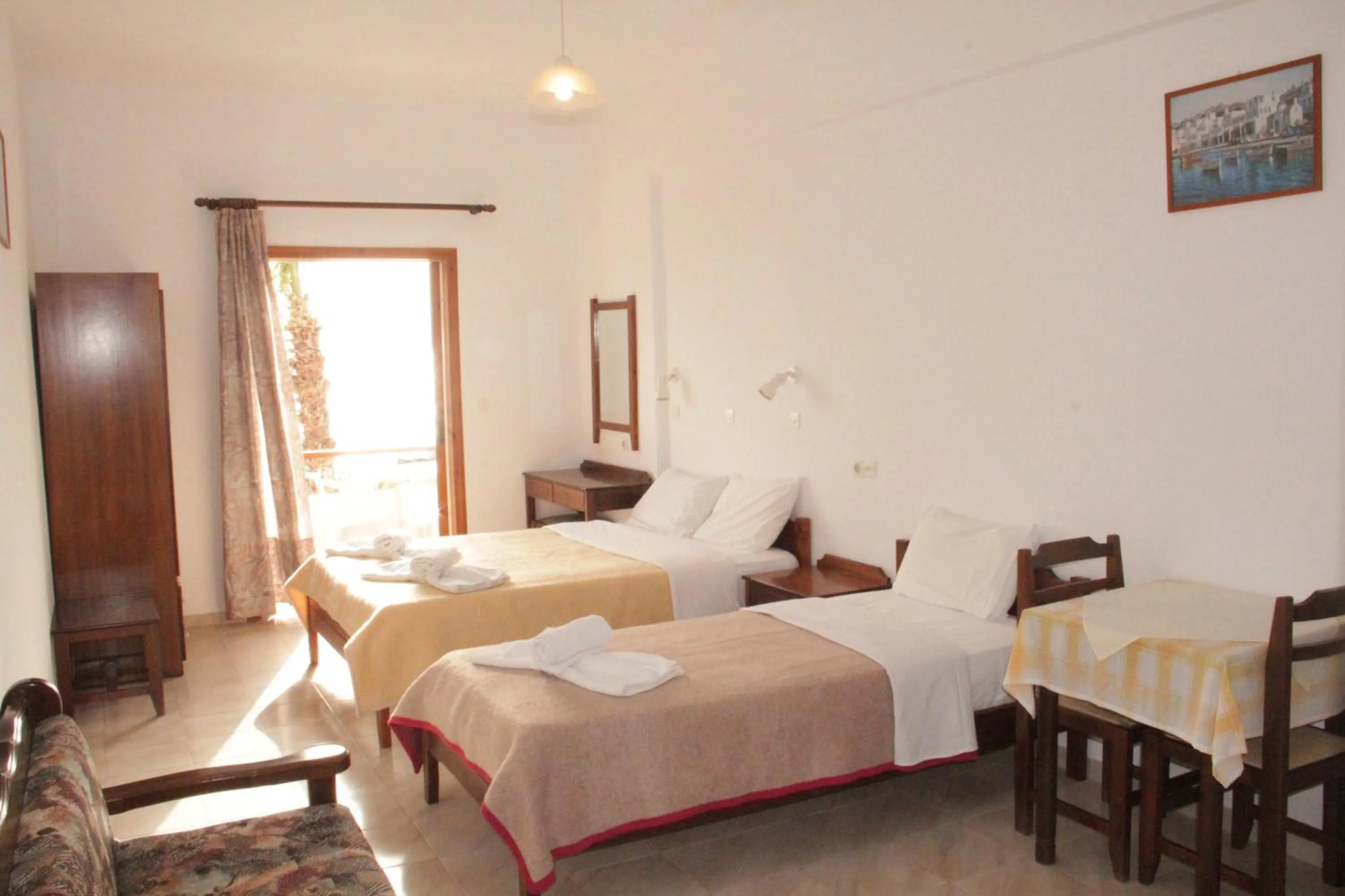 Photo of the whole room, Bed in Studios Stavris