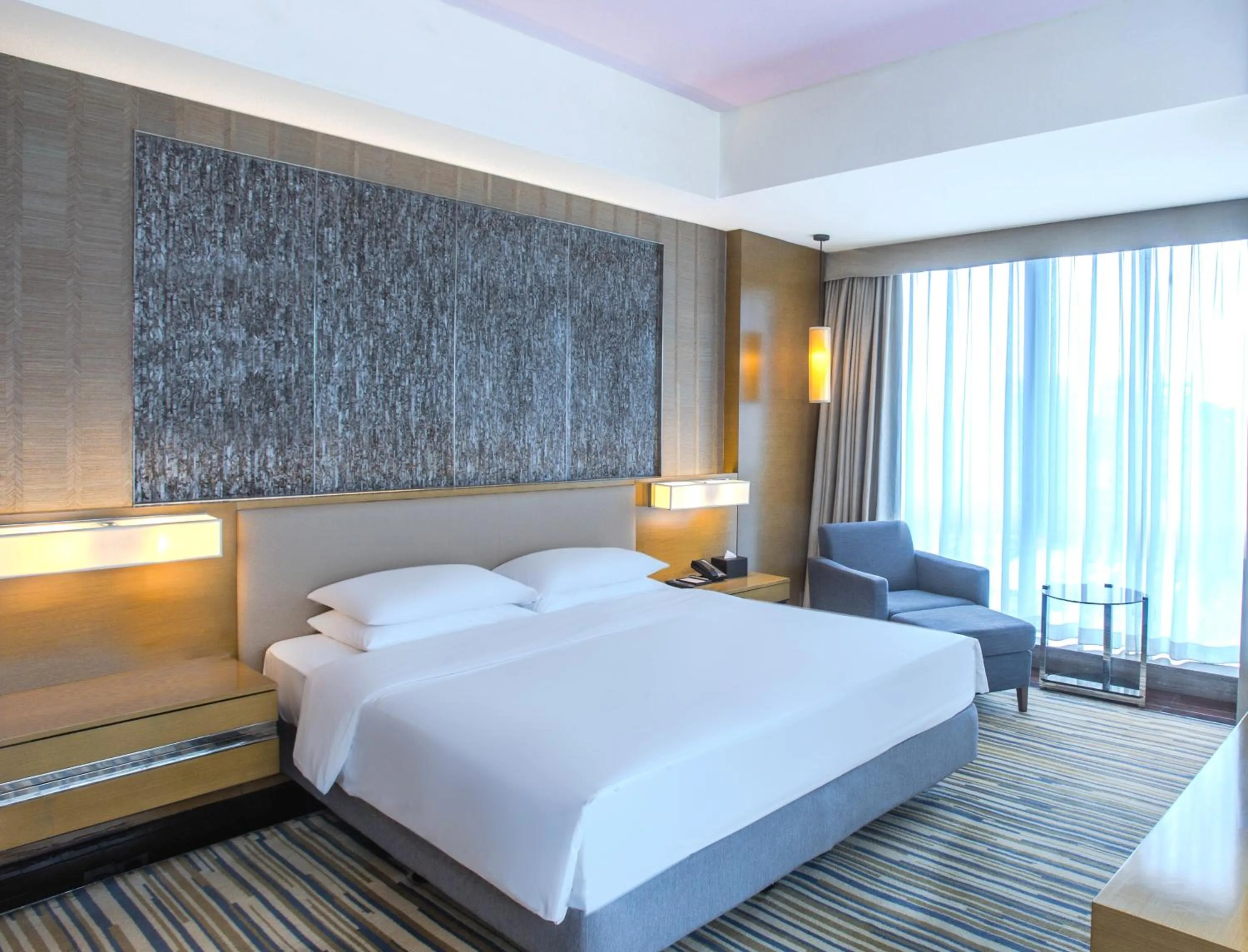 Bedroom, Bed in Hyatt Regency Chongqing Hotel