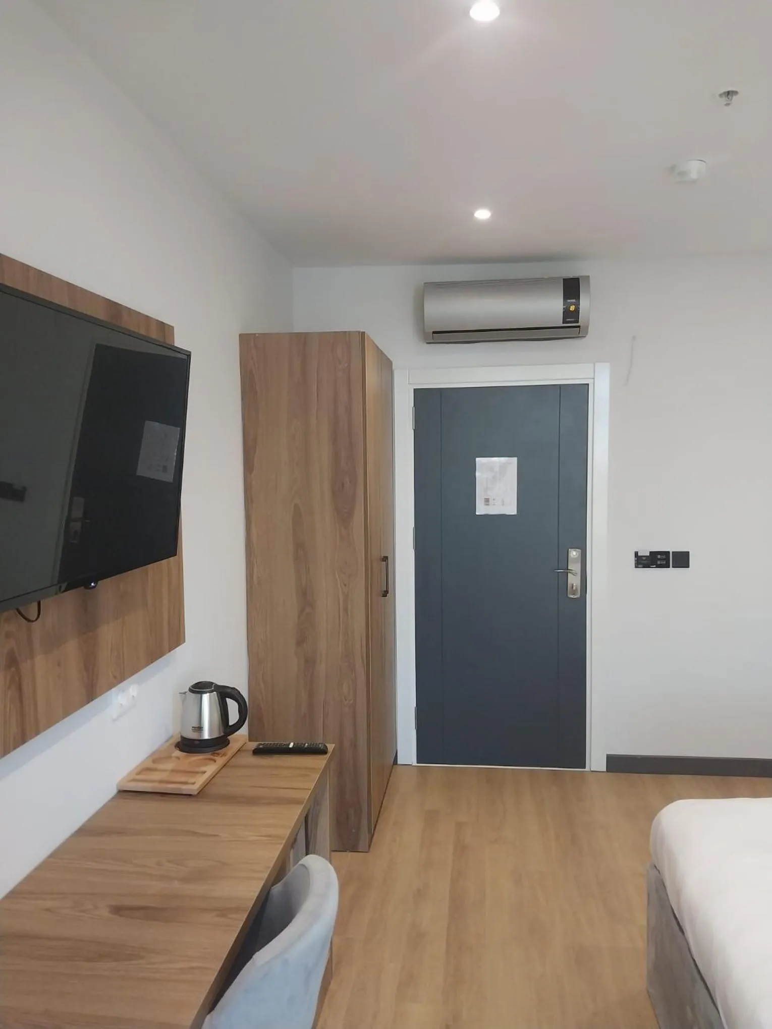 Photo of the whole room, Bed in Business Life Hotel Güneşli