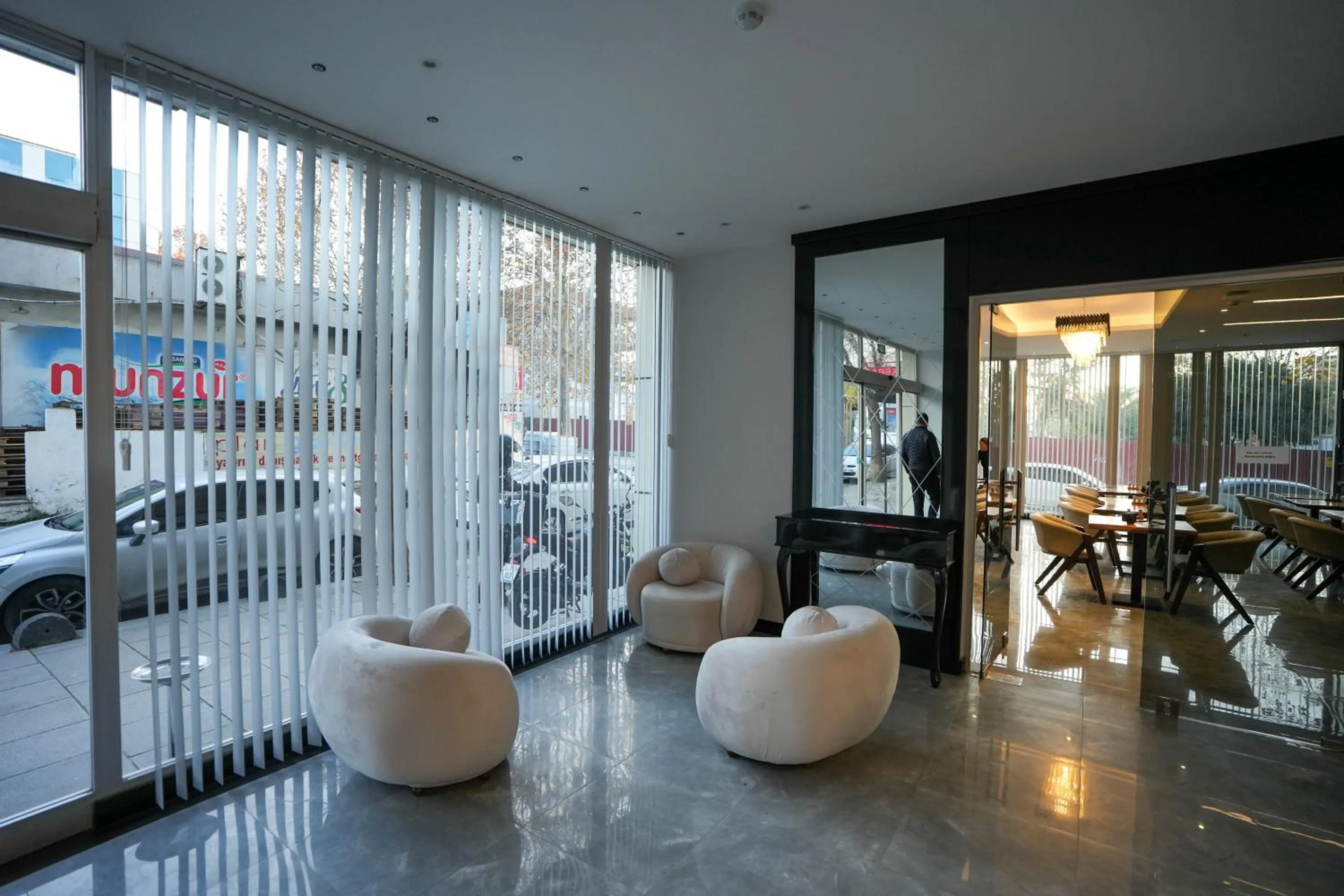 Lobby or reception in Business Life Hotel Güneşli