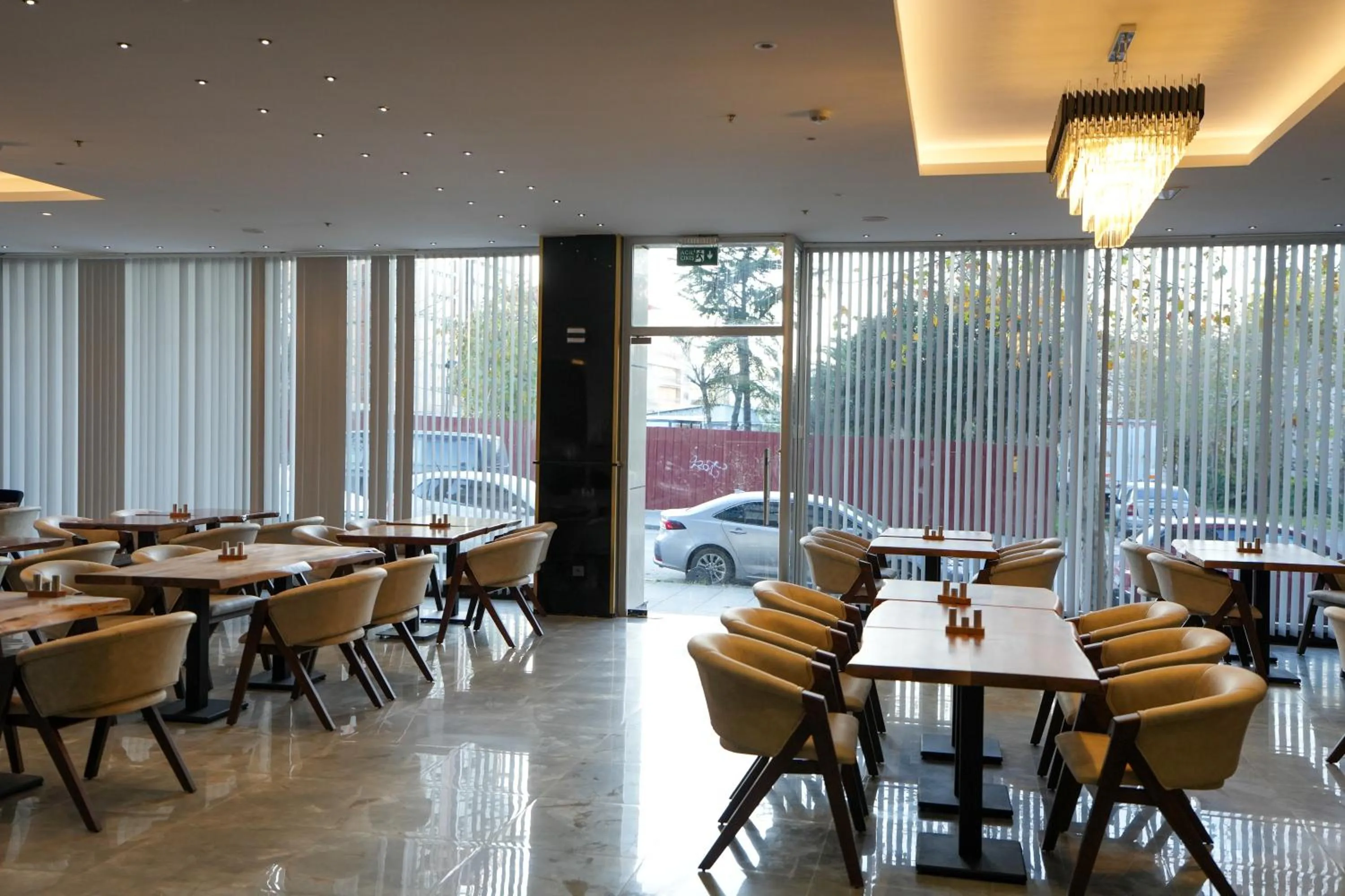 Restaurant/places to eat in Business Life Hotel Güneşli