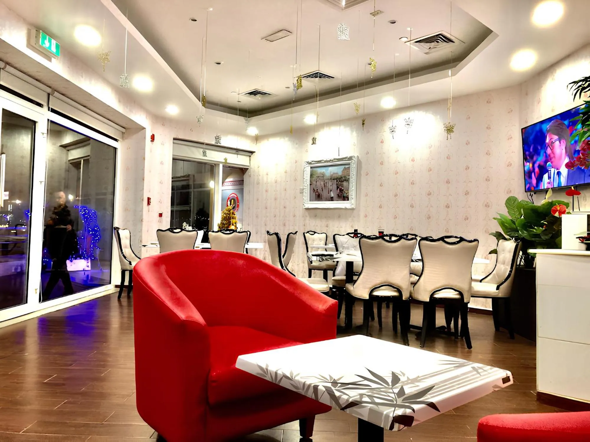 Restaurant/places to eat in Cosmos Living Luxurious Studio Near Metro