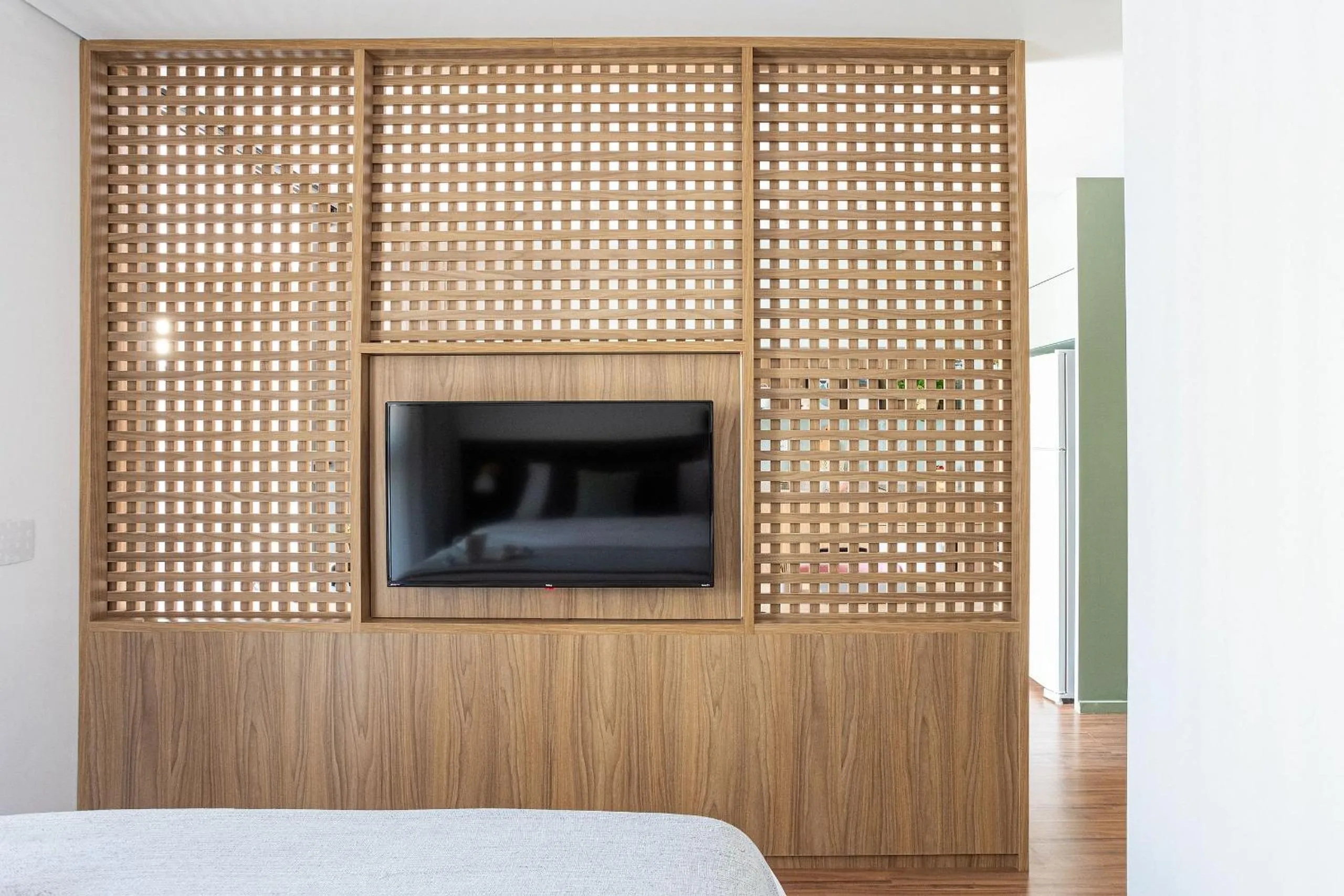 Photo of the whole room, Bed in DSG Itaim by Conviva