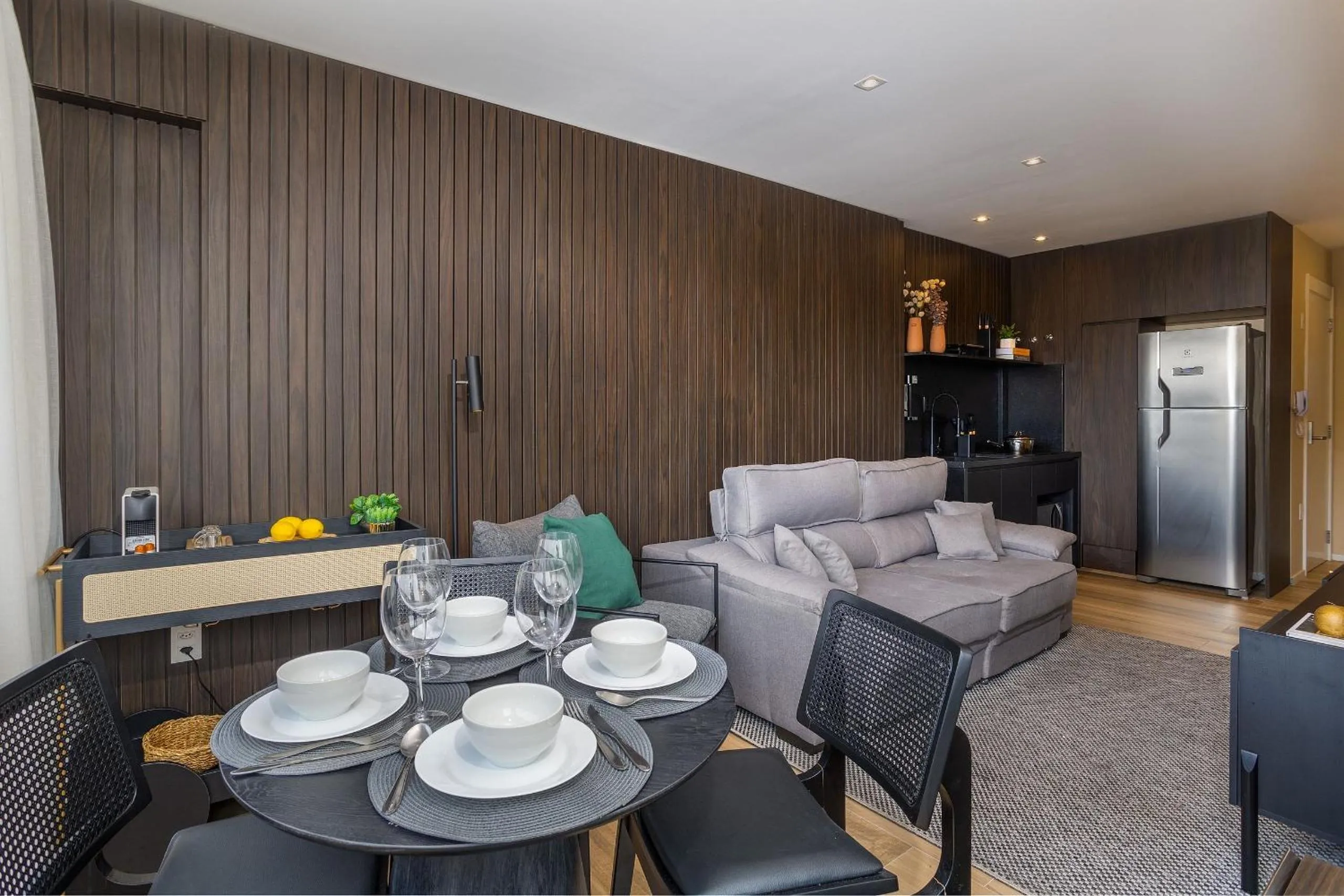 Dining area in DSG Itaim by Conviva