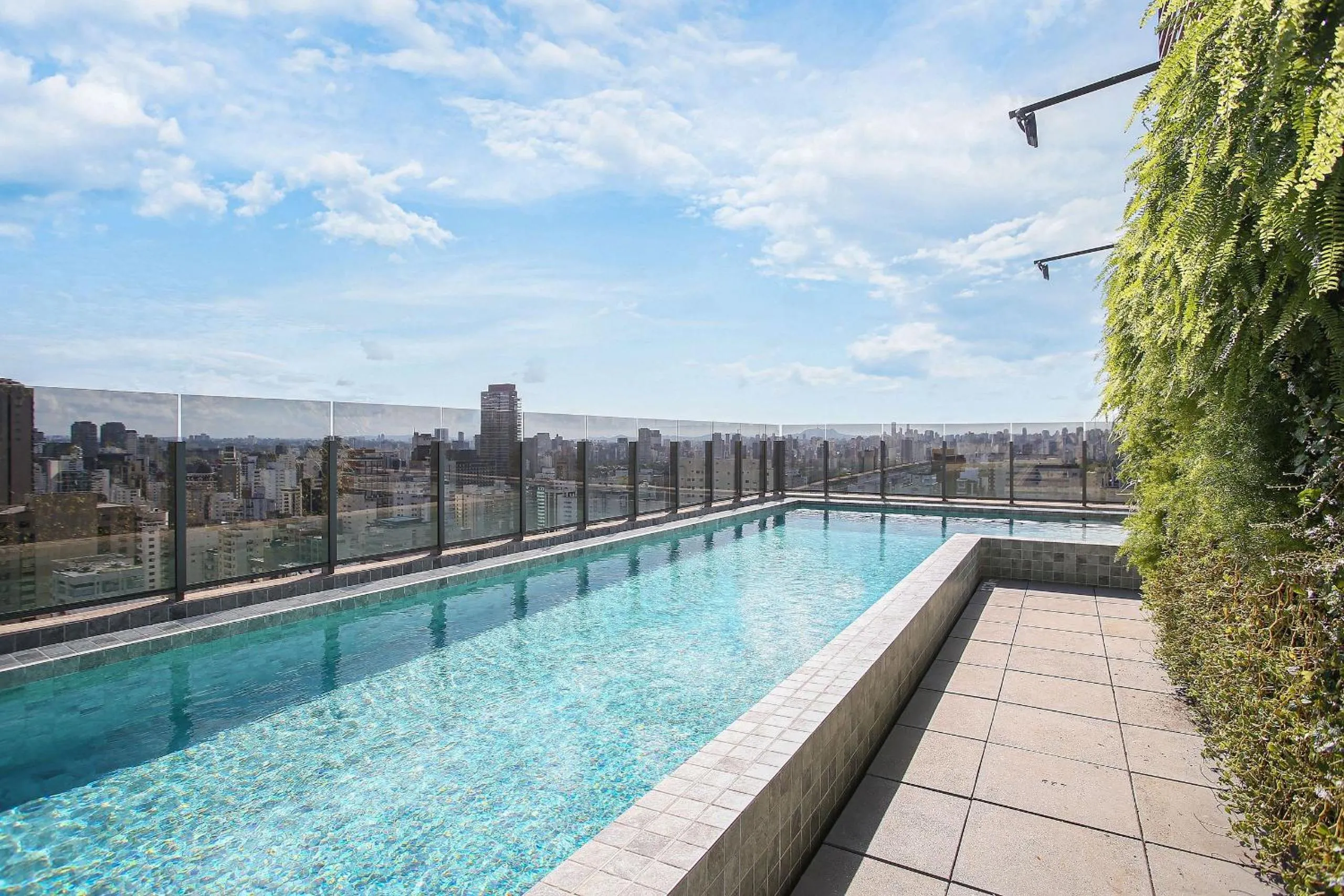 Day in DSG Itaim by Conviva