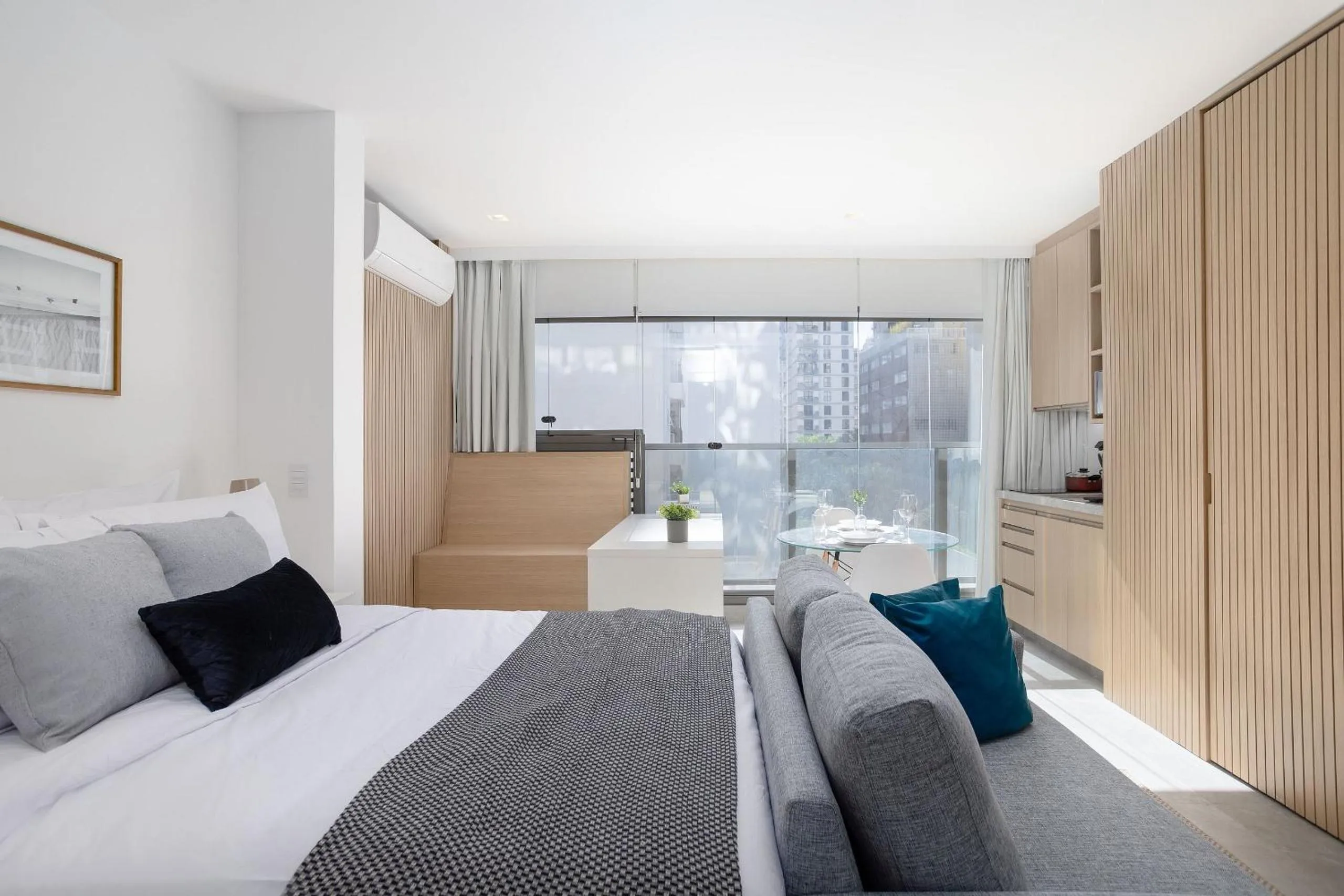 Bedroom, Bed in DSG Itaim by Conviva