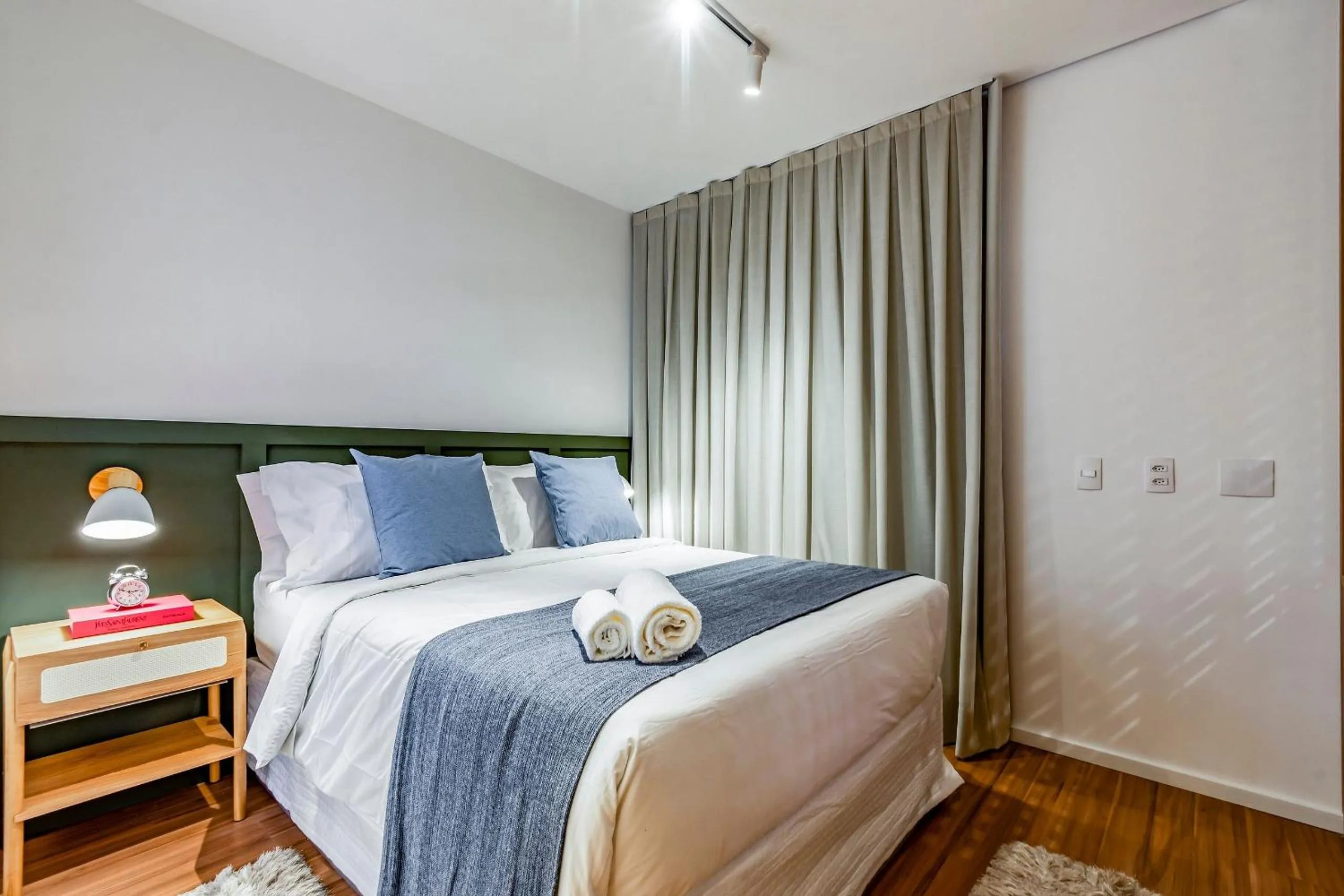 Bed in DSG Itaim by Conviva