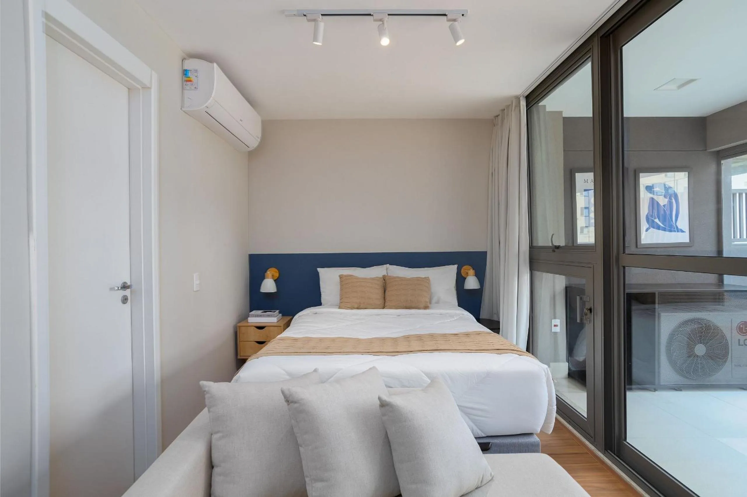 Bed in DSG Itaim by Conviva