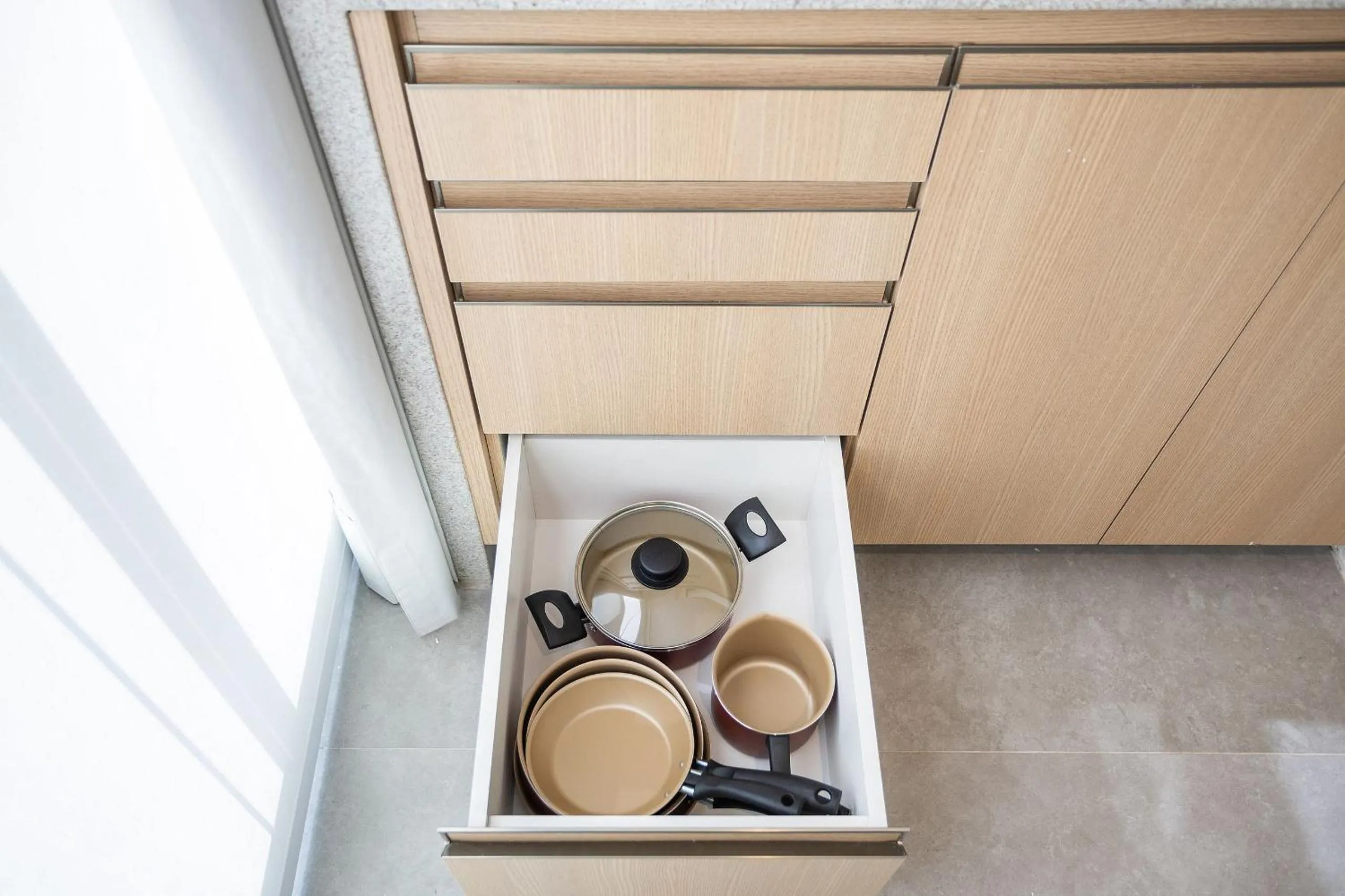 Kitchen or kitchenette in DSG Itaim by Conviva