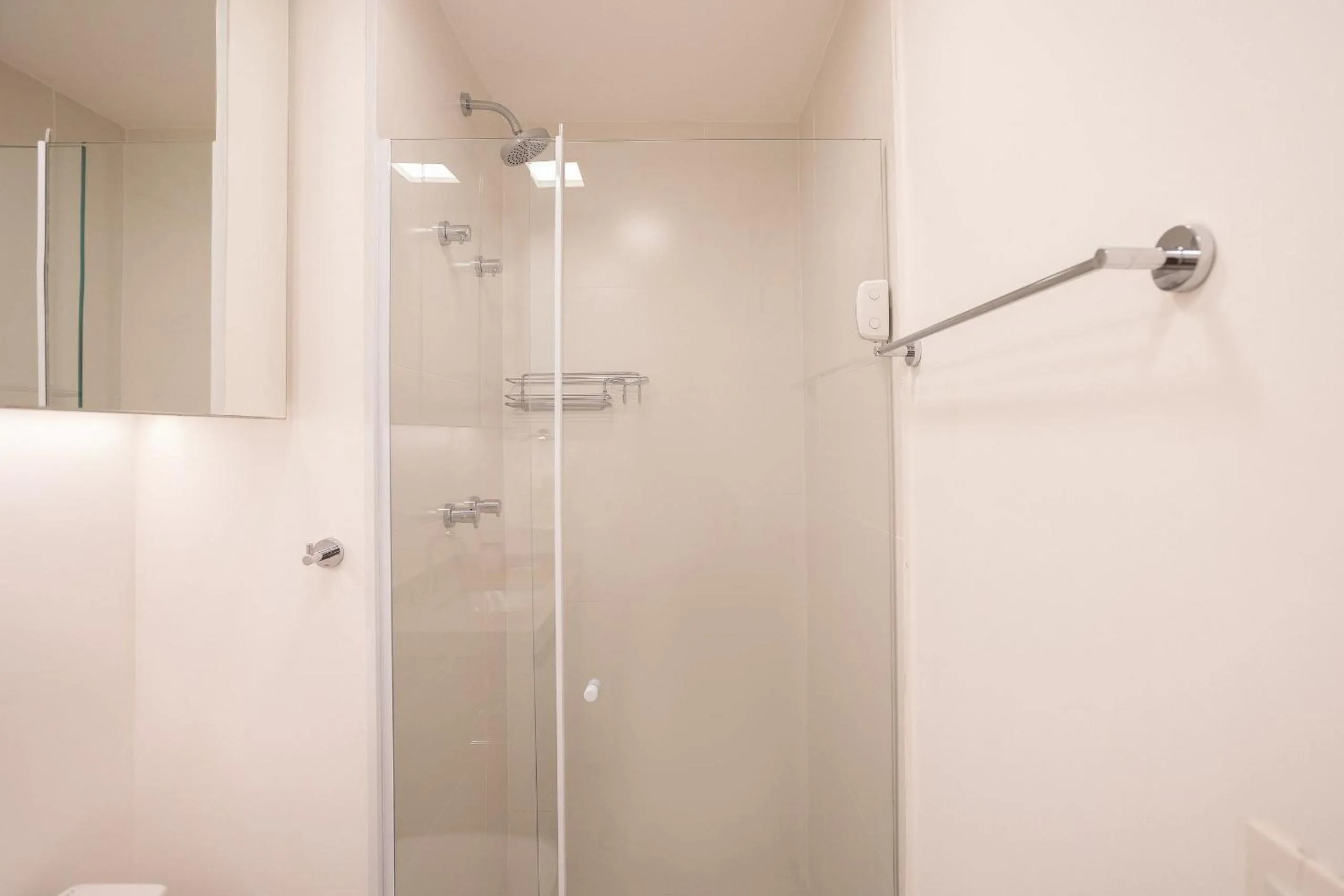 Toilet in DSG Itaim by Conviva