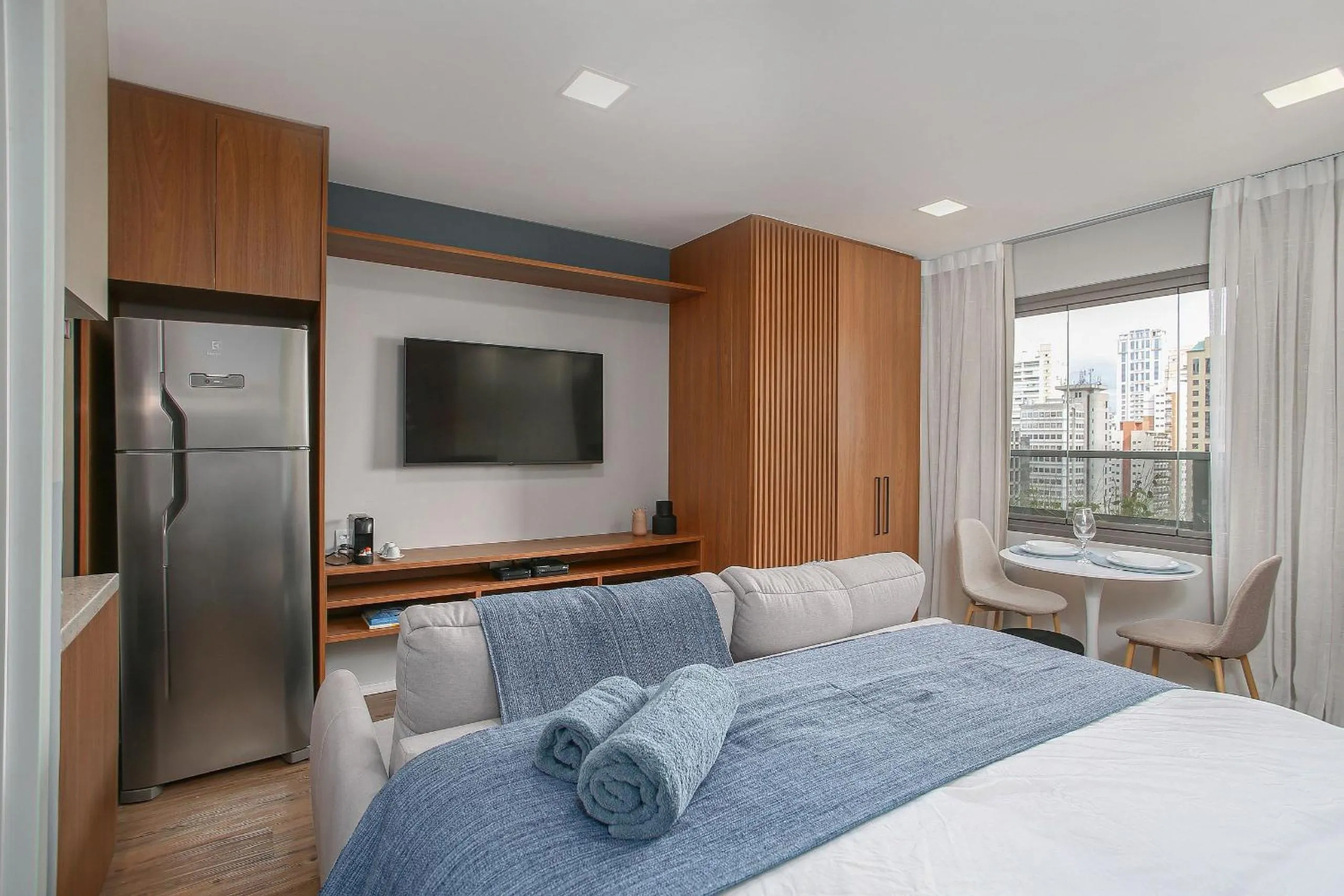 Bed in DSG Itaim by Conviva