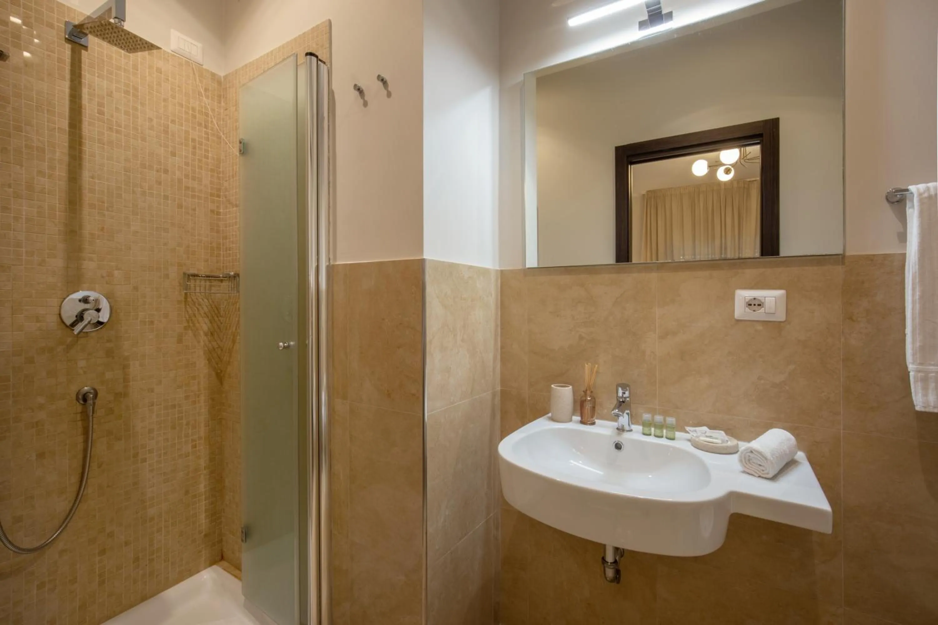 Daplace - Hotel Gran Torino Suites