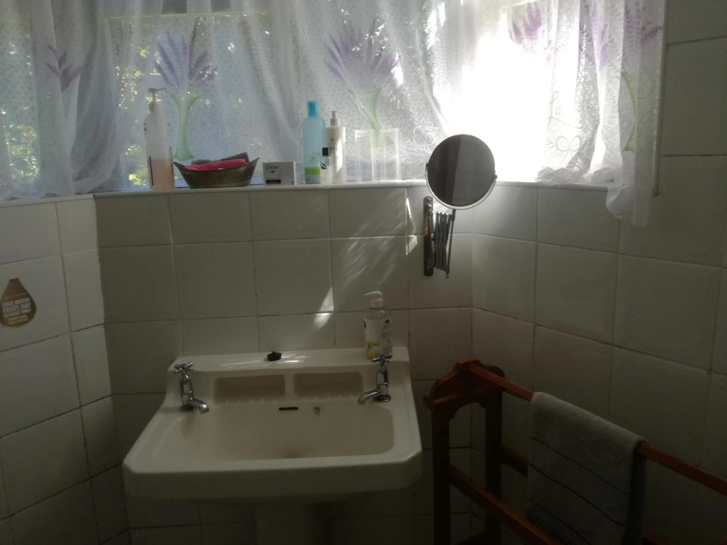 Bathroom in Valley Guest House