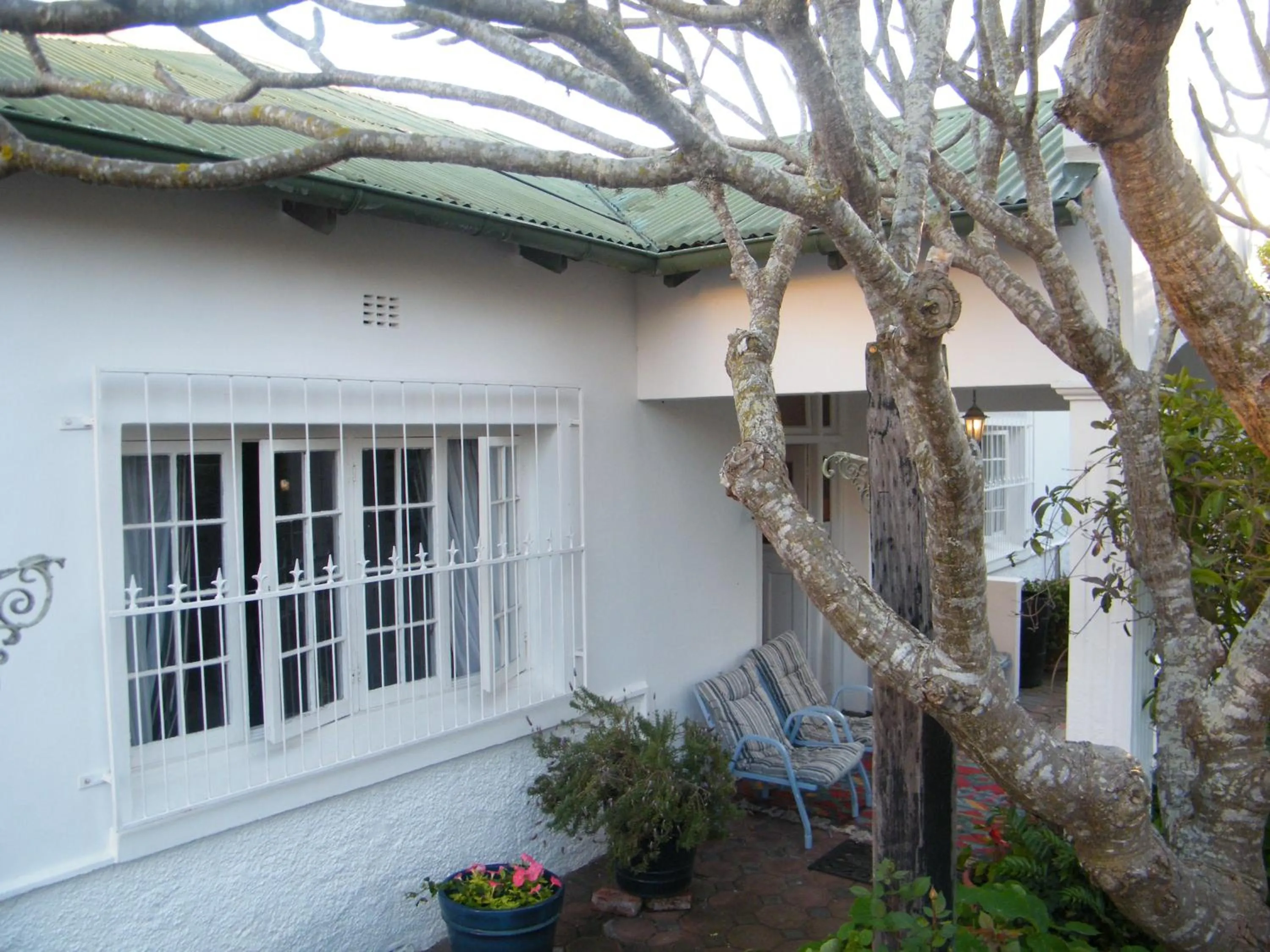 Facade/entrance in Valley Guest House