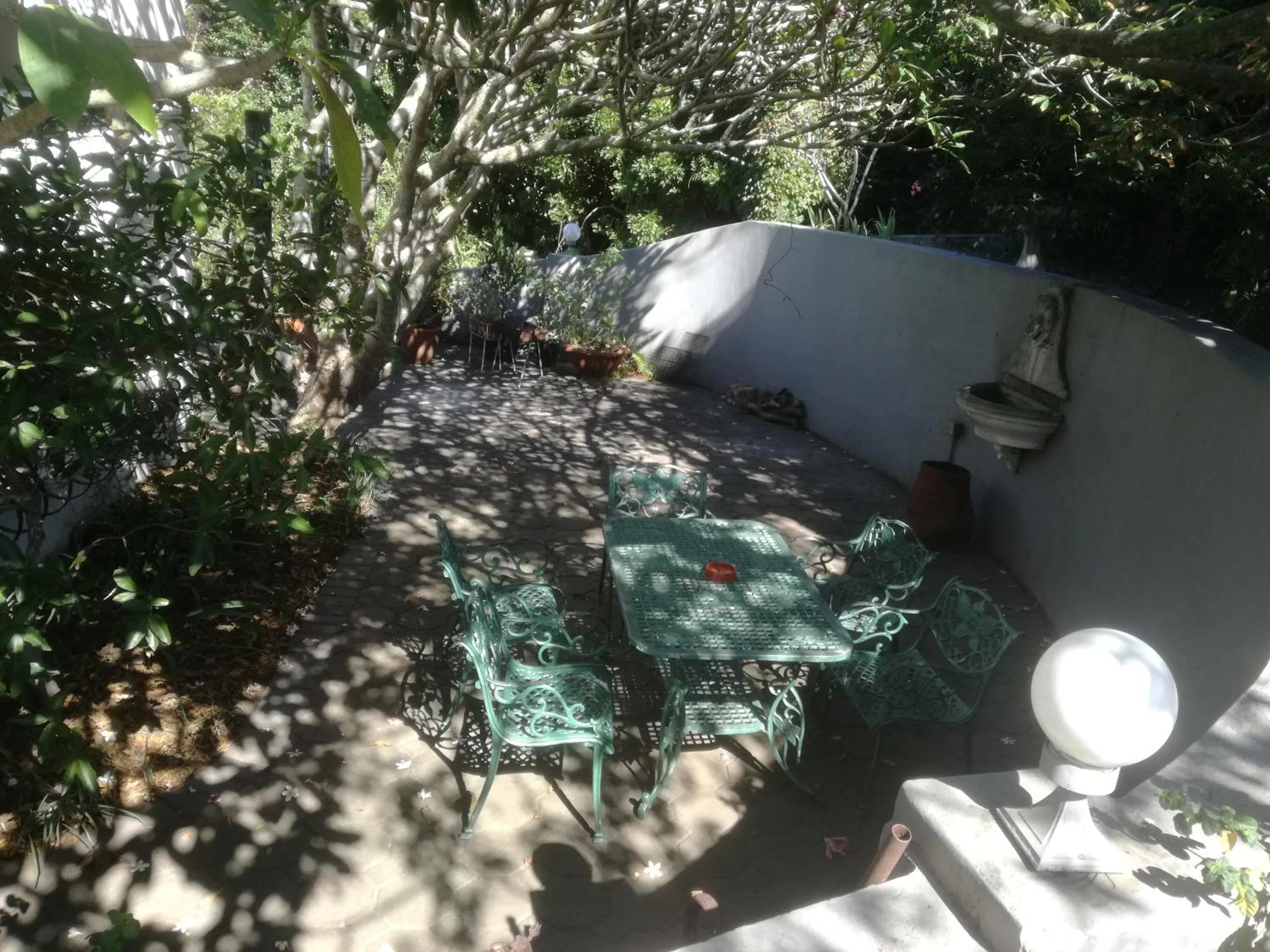 Inner courtyard view in Valley Guest House
