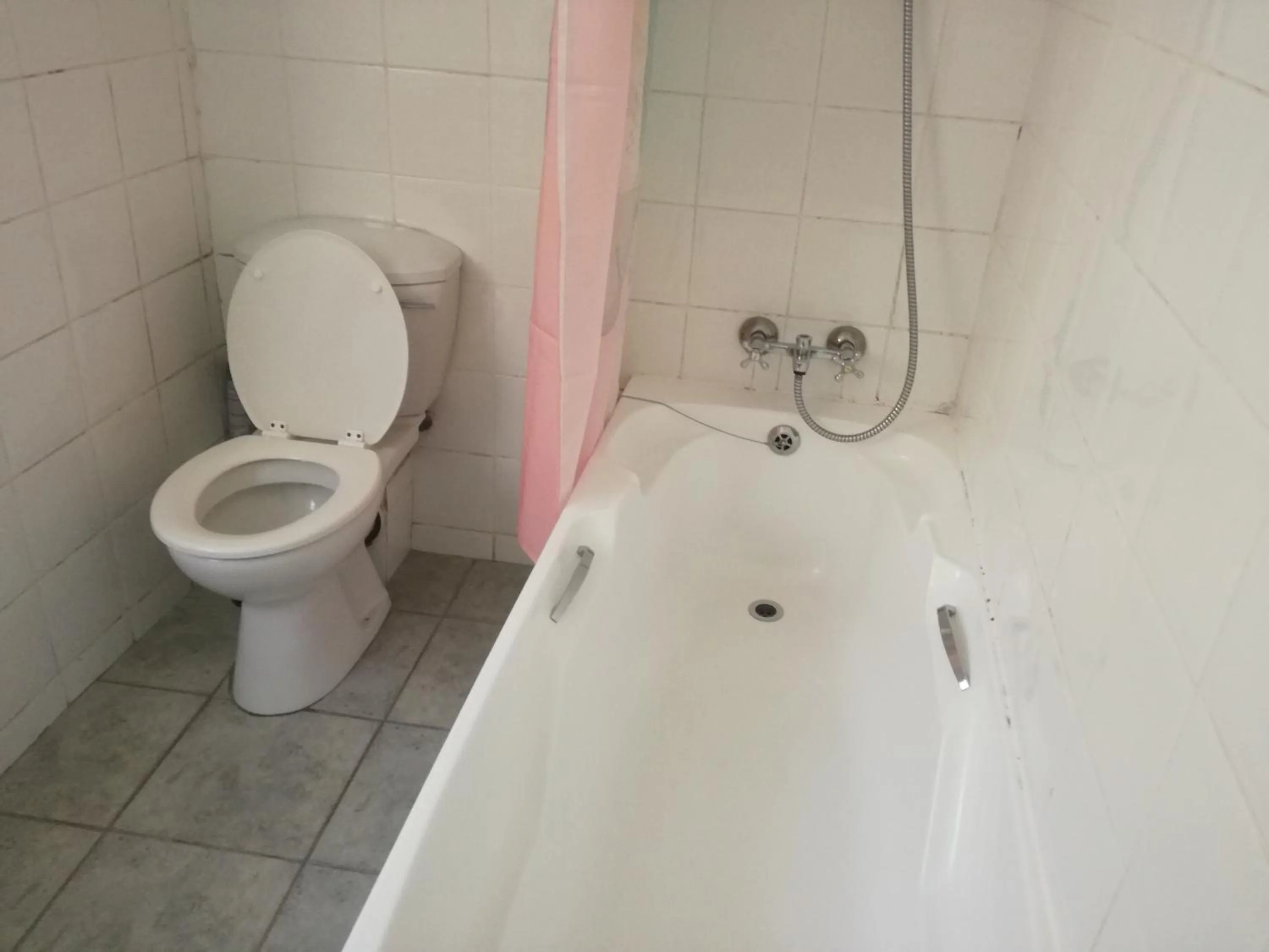 Bathroom in Valley Guest House