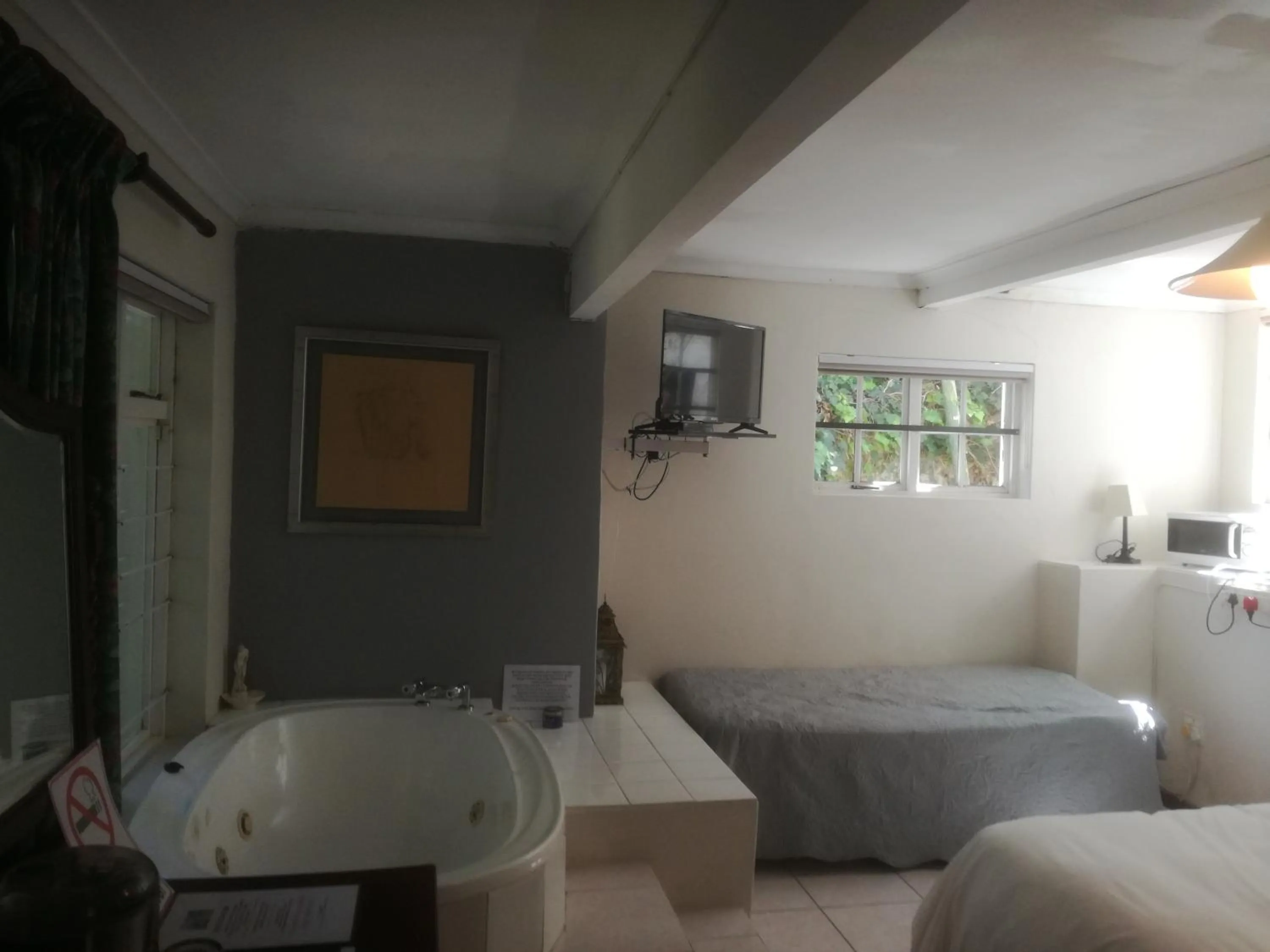 View (from property/room), Bed in Valley Guest House