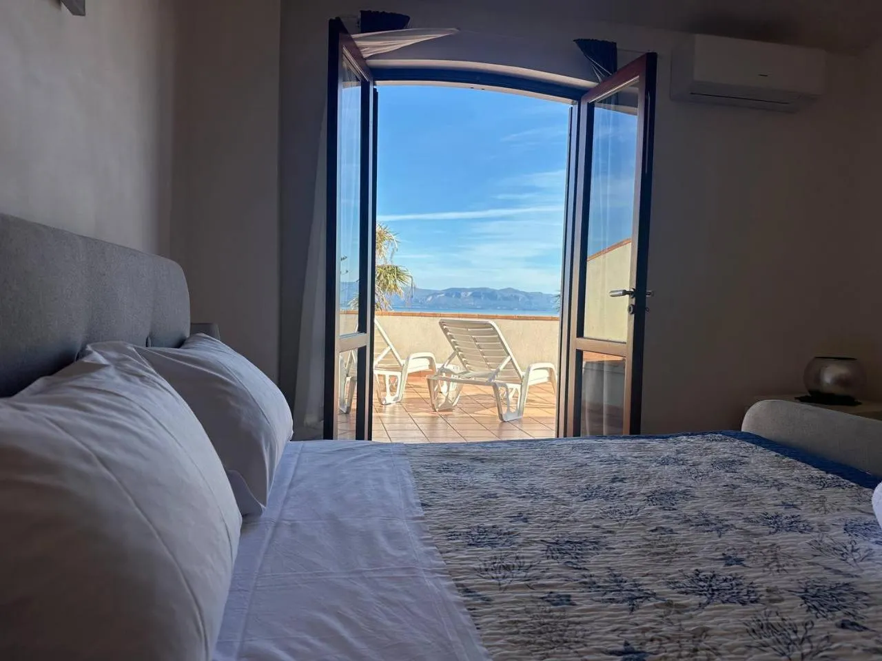 Bedroom, Bed in Villa Cala Rossa Antonella